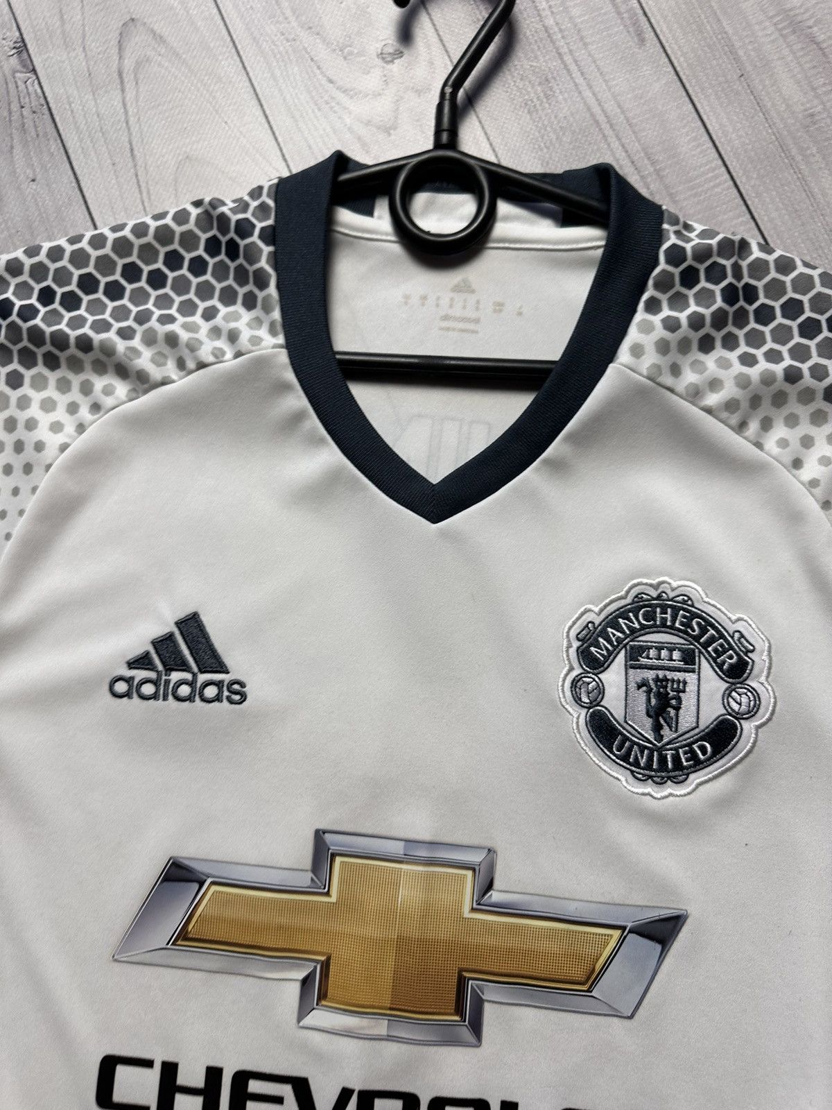 Adidas × Vintage Vintage adidas Manchester United Ibrahimovich soccer jersey Size US S / EU 44-46 / 1 - 7 Thumbnail