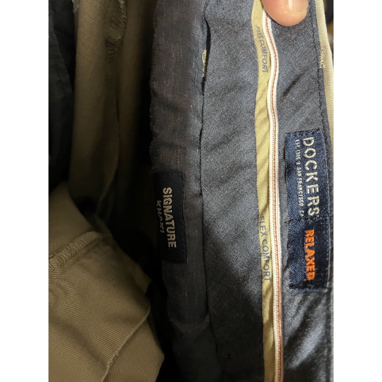 Dockers Dockers Size 36x32 Relaxed Fit Dress Pants Khaki Beige Chino Flat Front Mens Size US 36 / EU 52 - 5 Thumbnail