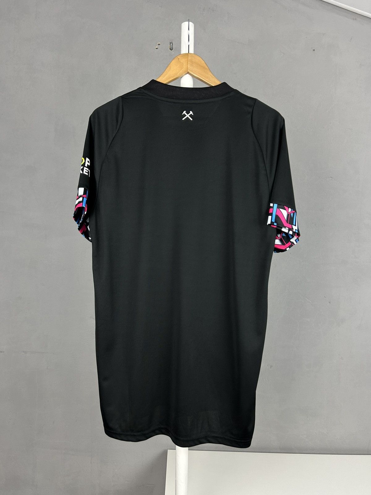 Umbro WEST HAM UNITED UMBRO 2022 2023 AWAY FOOTBALL SOCCER JERSEY Size US XL / EU 56 / 4 - 7 Thumbnail