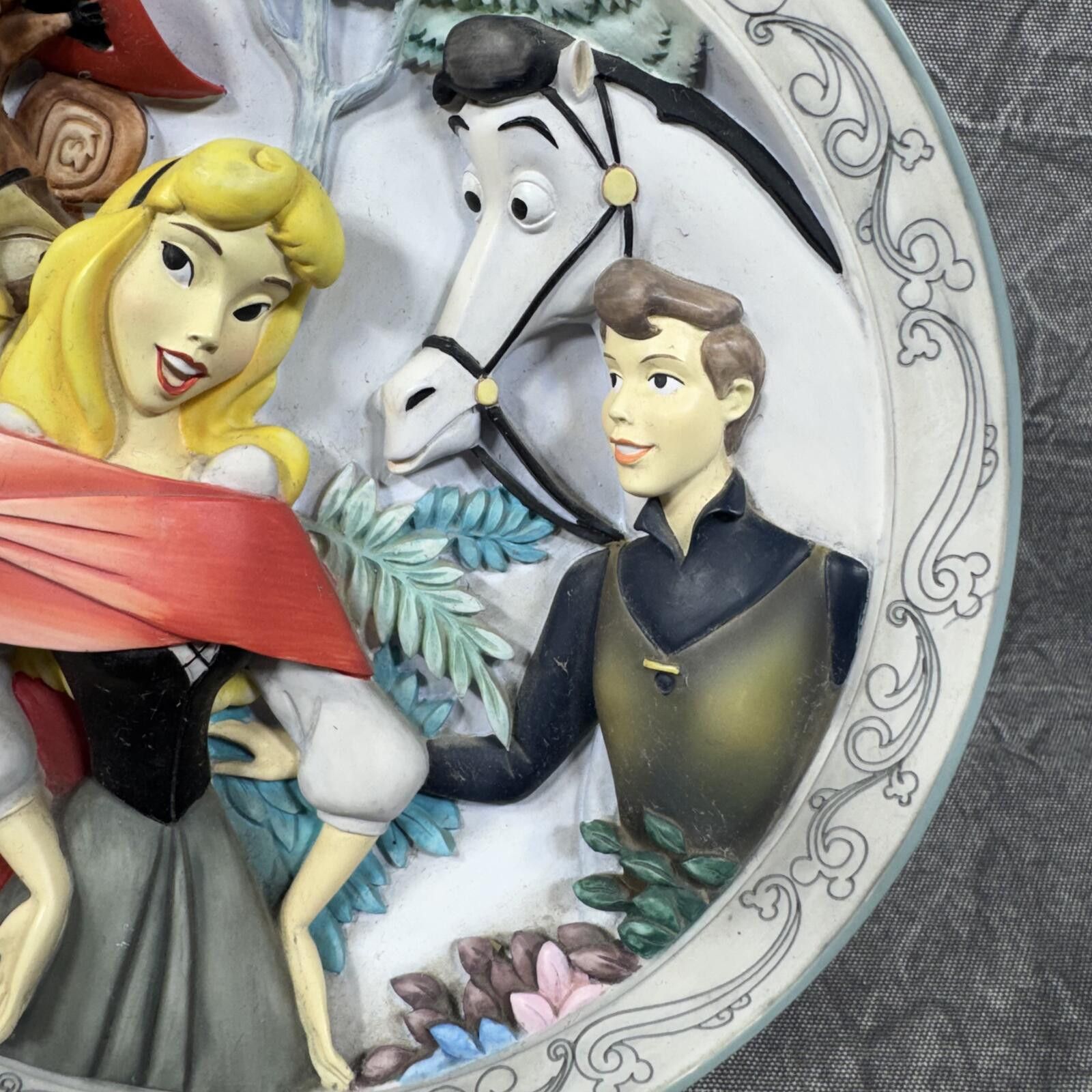 Disney Disney Plate Sleeping Beauty 3D Collector with Stand Size ONE SIZE - 3 Thumbnail