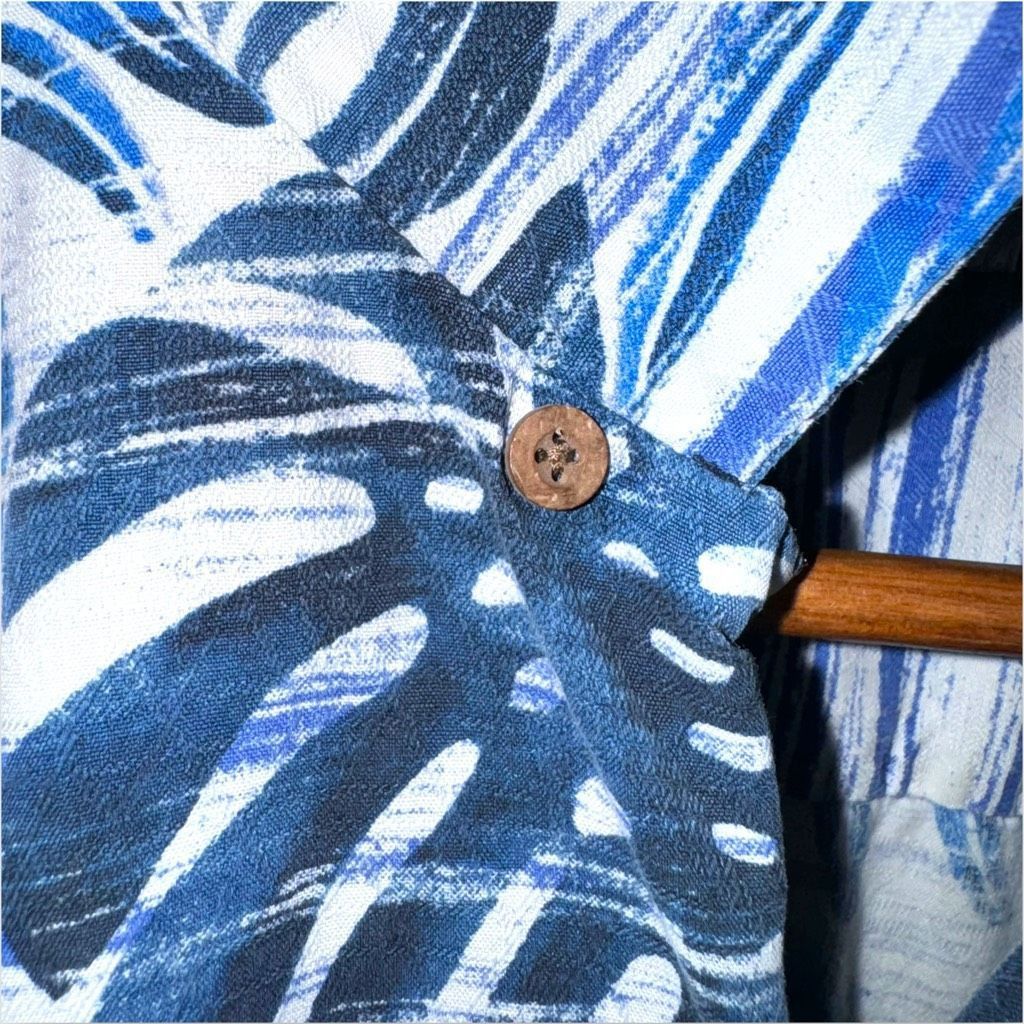Tommy Bahama Tommy Bahama Nashville Predators Silk Print Camp Shirt M Size US M / EU 48-50 / 2 - 4 Thumbnail
