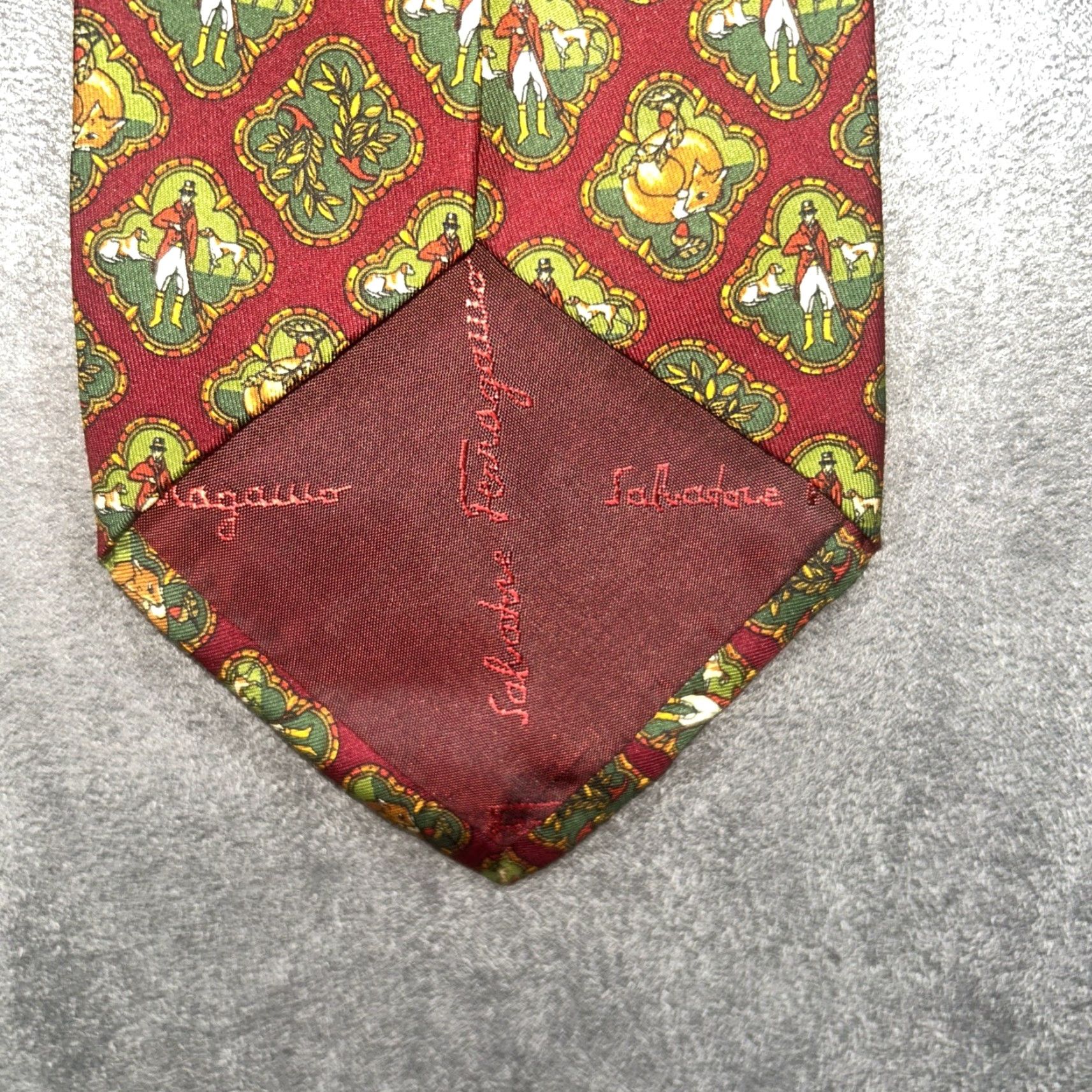 Salvatore Ferragamo Salvatore Ferragamo Silk Tie Red Geometric Pattern Dog Hunting Fox Logo Men's Tie Size ONE SIZE - 6 Thumbnail