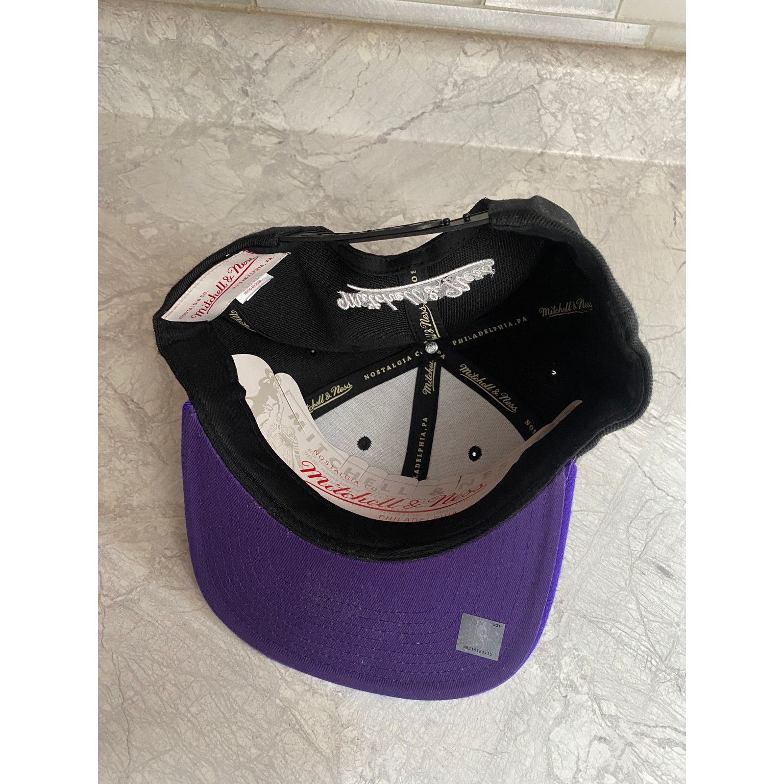 Mitchell & Ness NWOT LA Lakers Mitchell & Ness Snapback Hat Size ONE SIZE - 6 Thumbnail