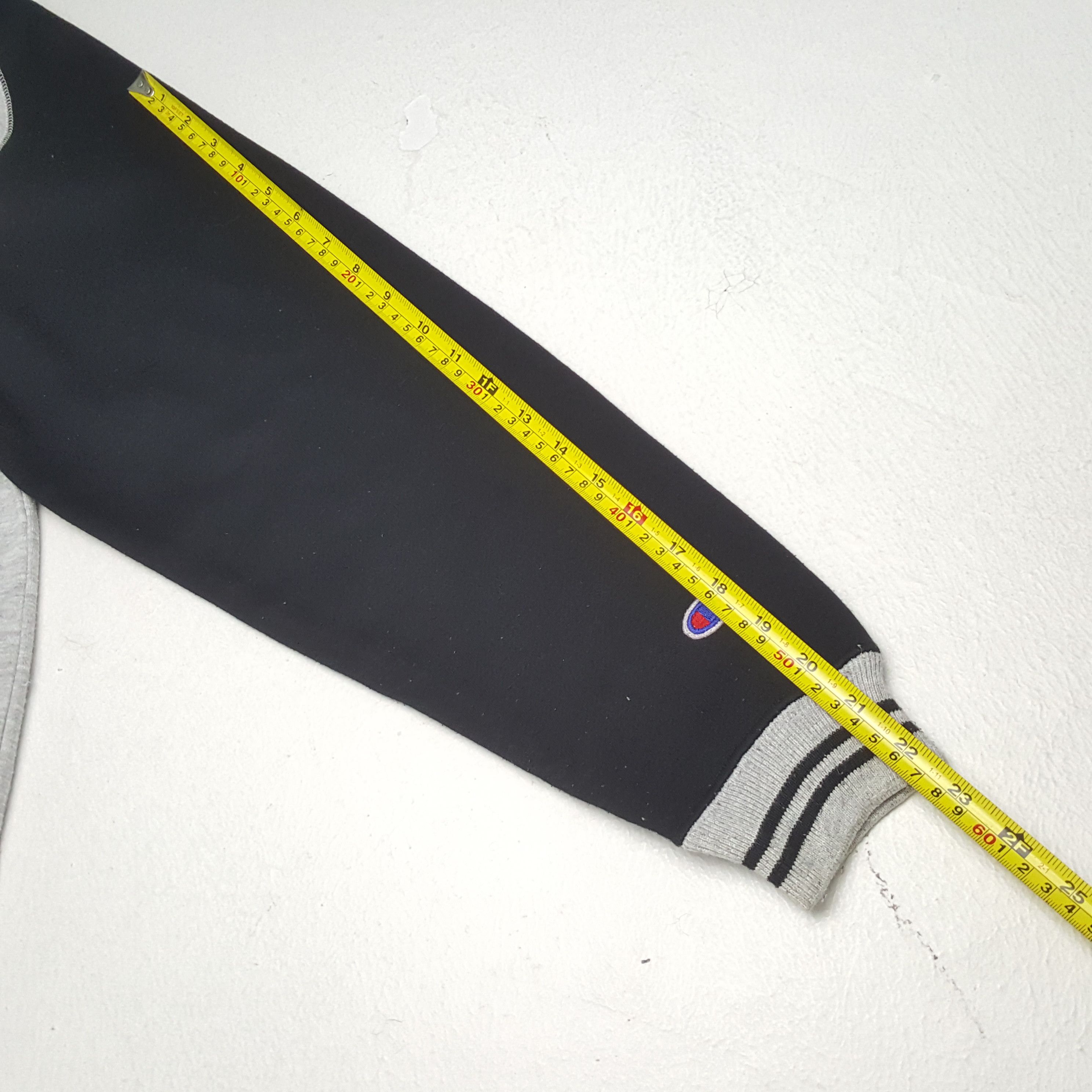 Champion × Vintage Vintage CHAMPION Sportswear Streetwear Style Sweatshirts Size US M / EU 48-50 / 2 - 5 Thumbnail