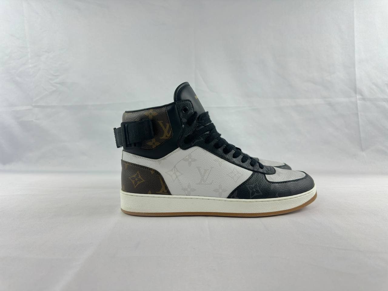 Louis Vuitton Louis Vuitton Rivoli High Top Tri Color Sneakers Size US 8 / EU 41 - 1 Thumbnail