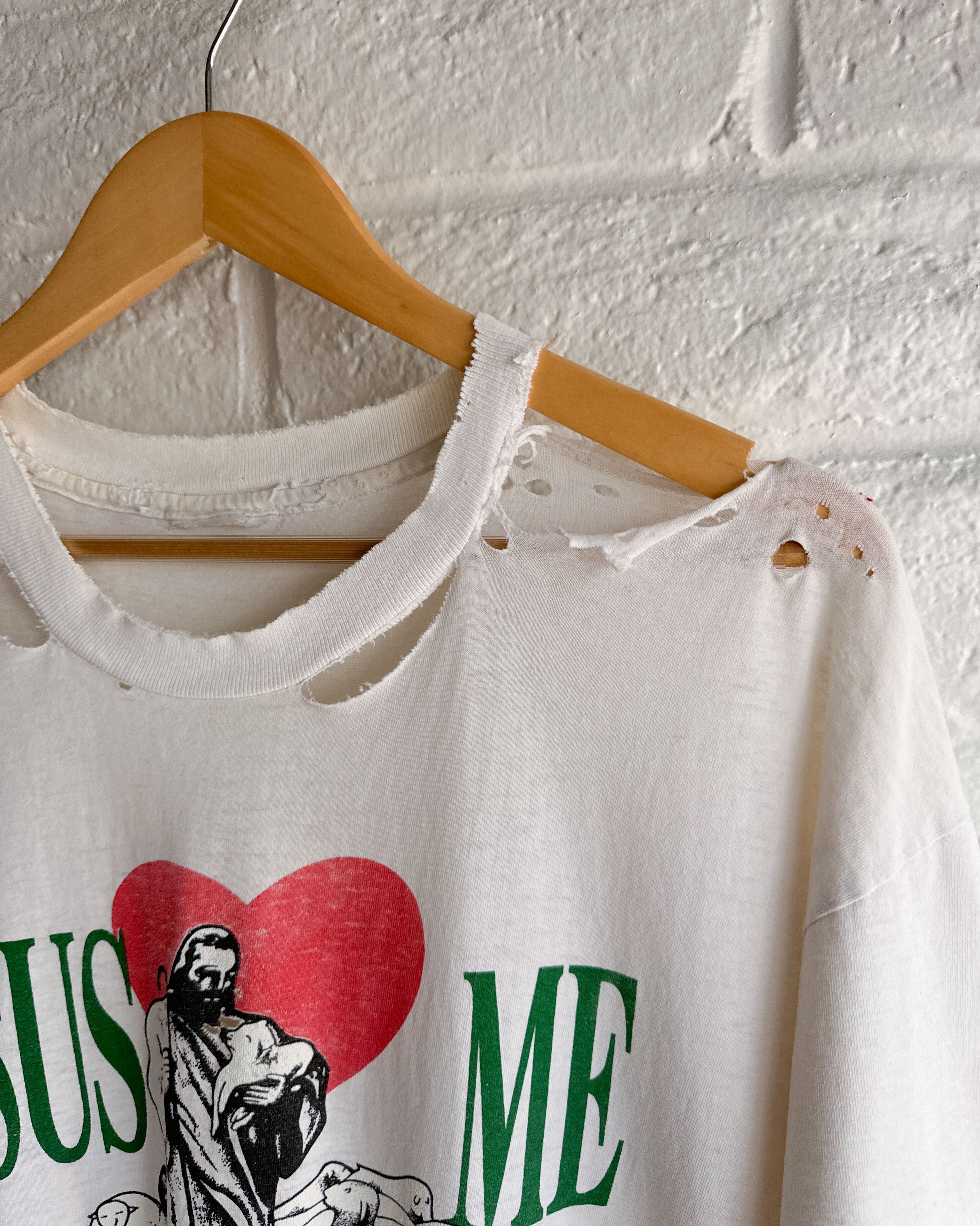 Vintage Vintage 90s Jesus Loves Me T Shirt XL Single Stitch Thrashed Size US XL / EU 56 / 4 - 4 Thumbnail
