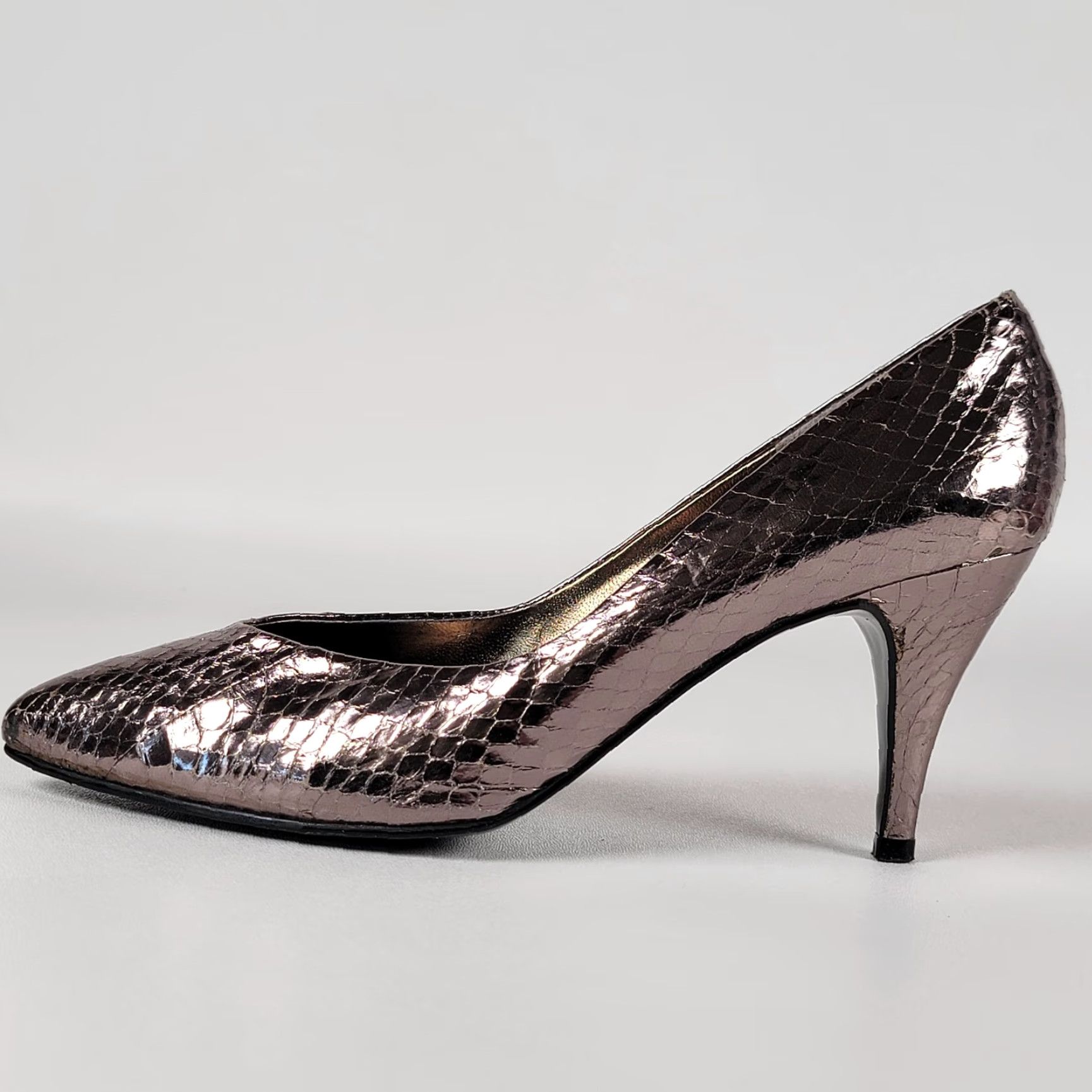Vintage Vintage Women's Pumps Leather Heel Bronze Snake Print Pointed Toe Slip On 7B High Heel 3-3.9in - Brand Vintage Shoes Womens Size US 7 / IT 37 - 5 Thumbnail