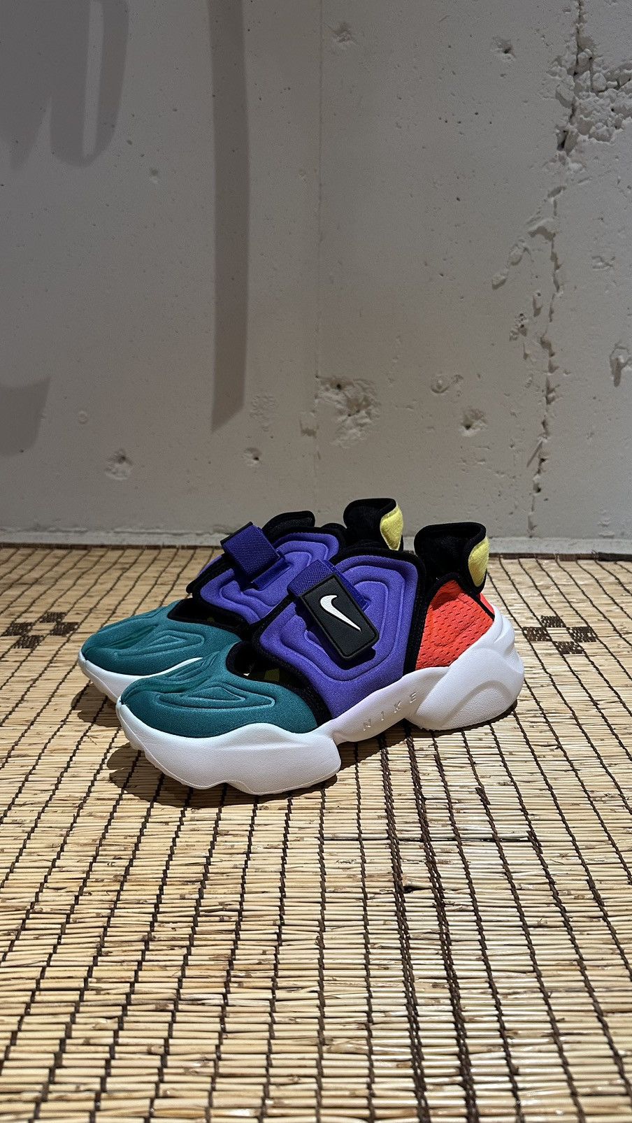 Nike Aqua Rift « Multicolor » Size US 9.5 / EU 42-43 - 1 Thumbnail