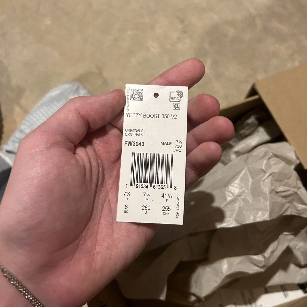 Adidas × Kanye West × Yeezy Adidas Yeezy Boost 350 V2 Cloud White 2019 US 8 Size US 8 / EU 41 - 14 Thumbnail