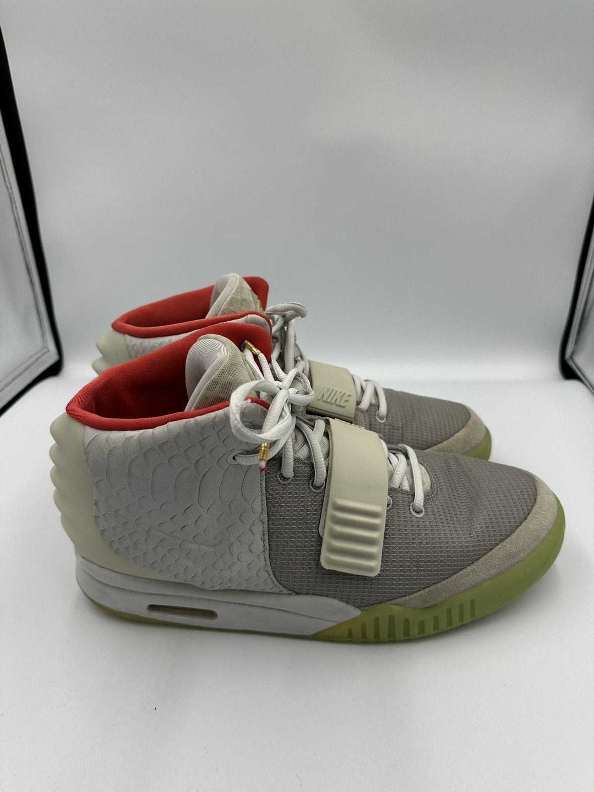 Kanye West × Nike Nike Yeezy 2 Platinum Edition Size US 11 / EU 44 - 4 Thumbnail
