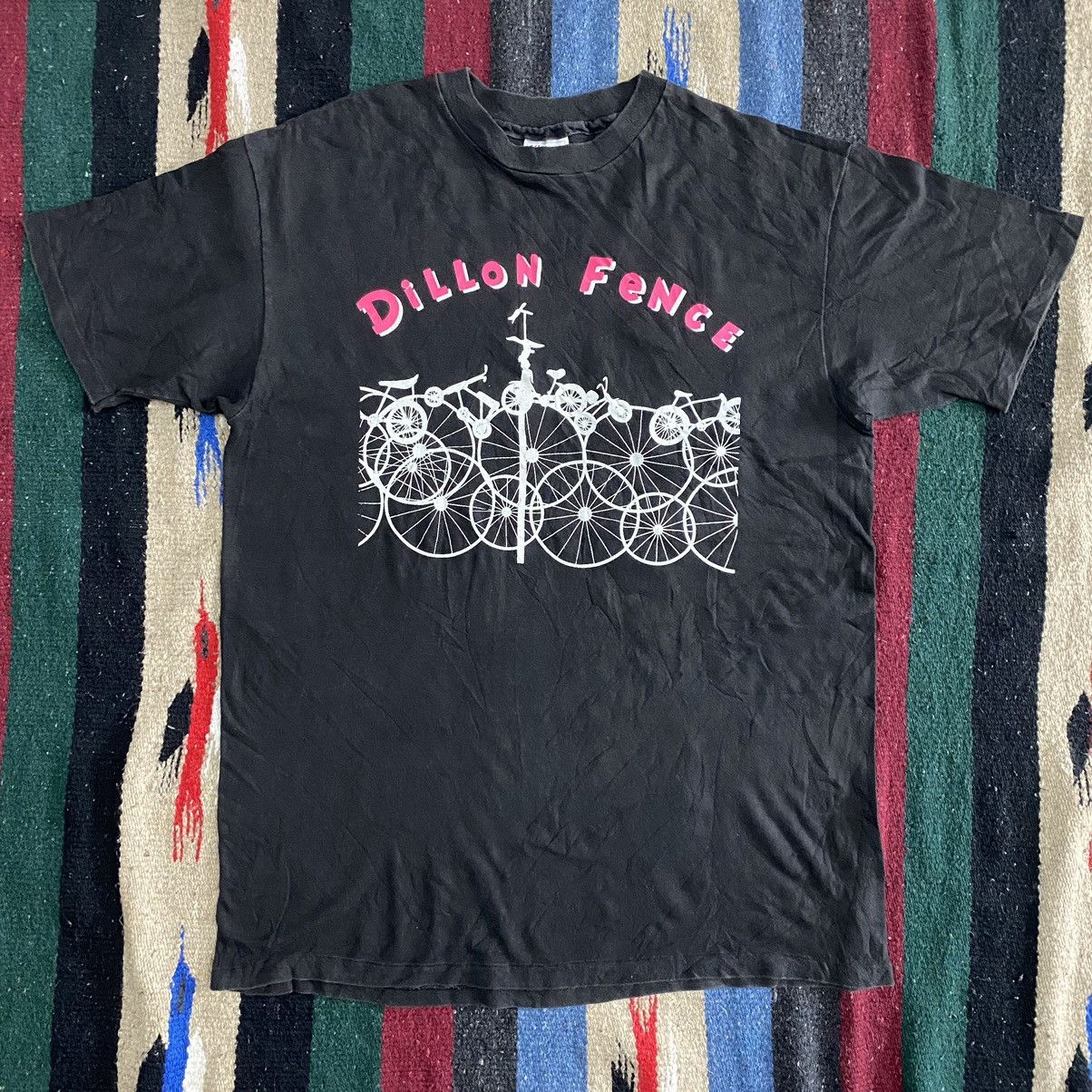 Band Tees × Vintage VINTAGE 90S DILLON FENCE T-SHIRT Size US XL / EU 56 / 4 - 1 Thumbnail
