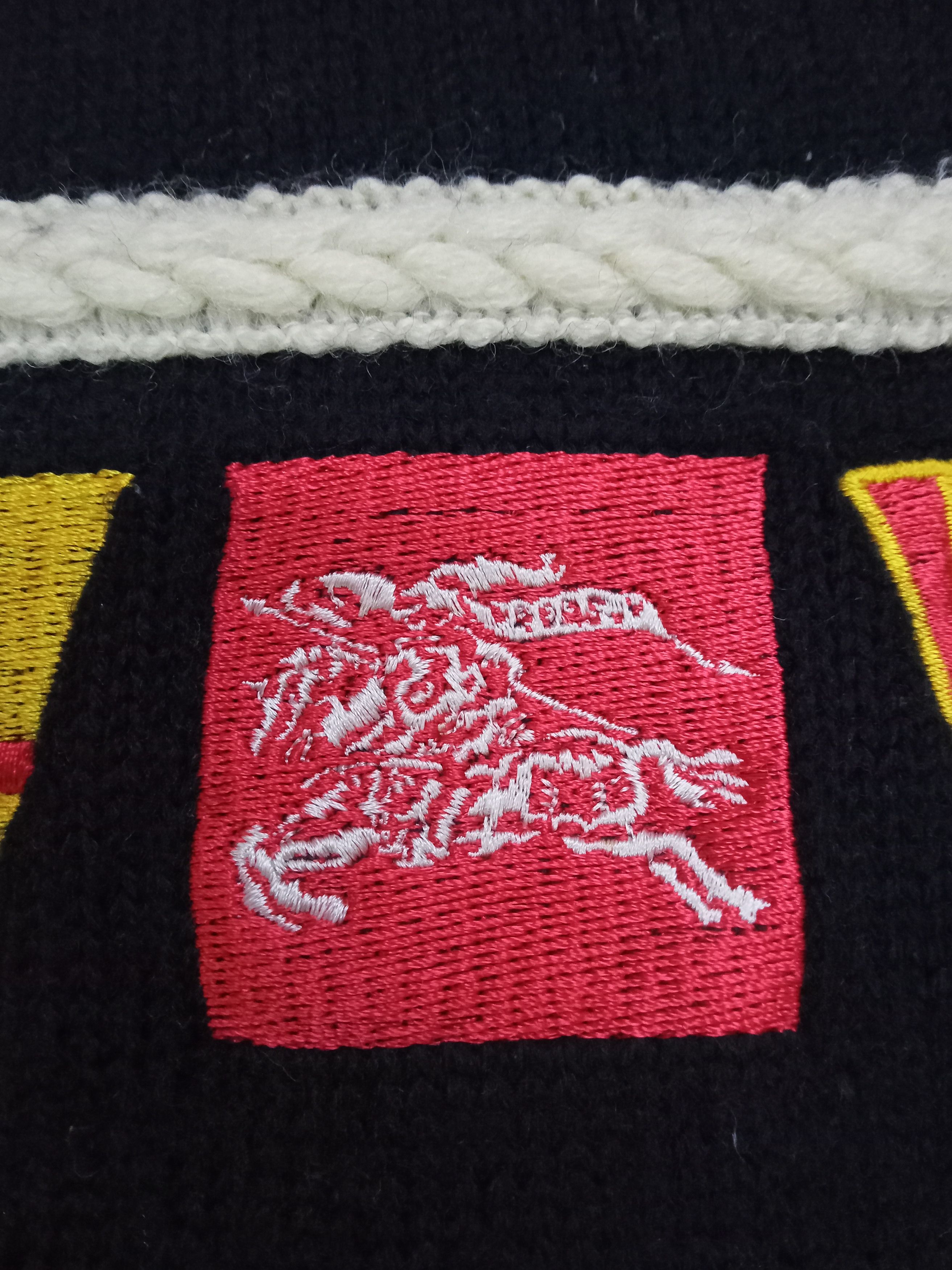 Burberry Burberrys Vintage Flags Design Rare Wool Sweater Size US M / EU 48-50 / 2 - 7 Thumbnail