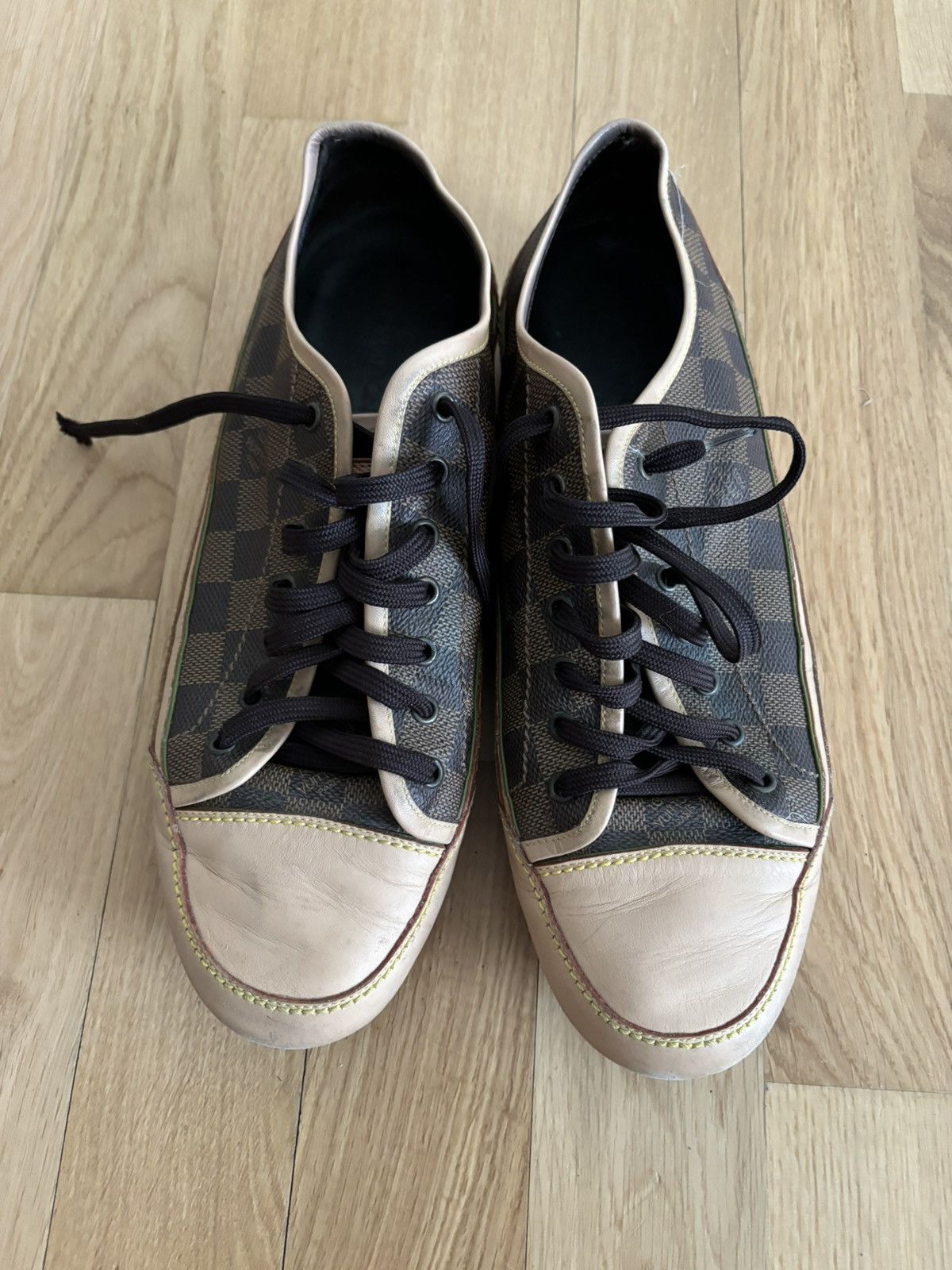 Louis Vuitton Louis Vuitton Sneakers in 43 Size US 9.5 / EU 42-43 - 1 Thumbnail