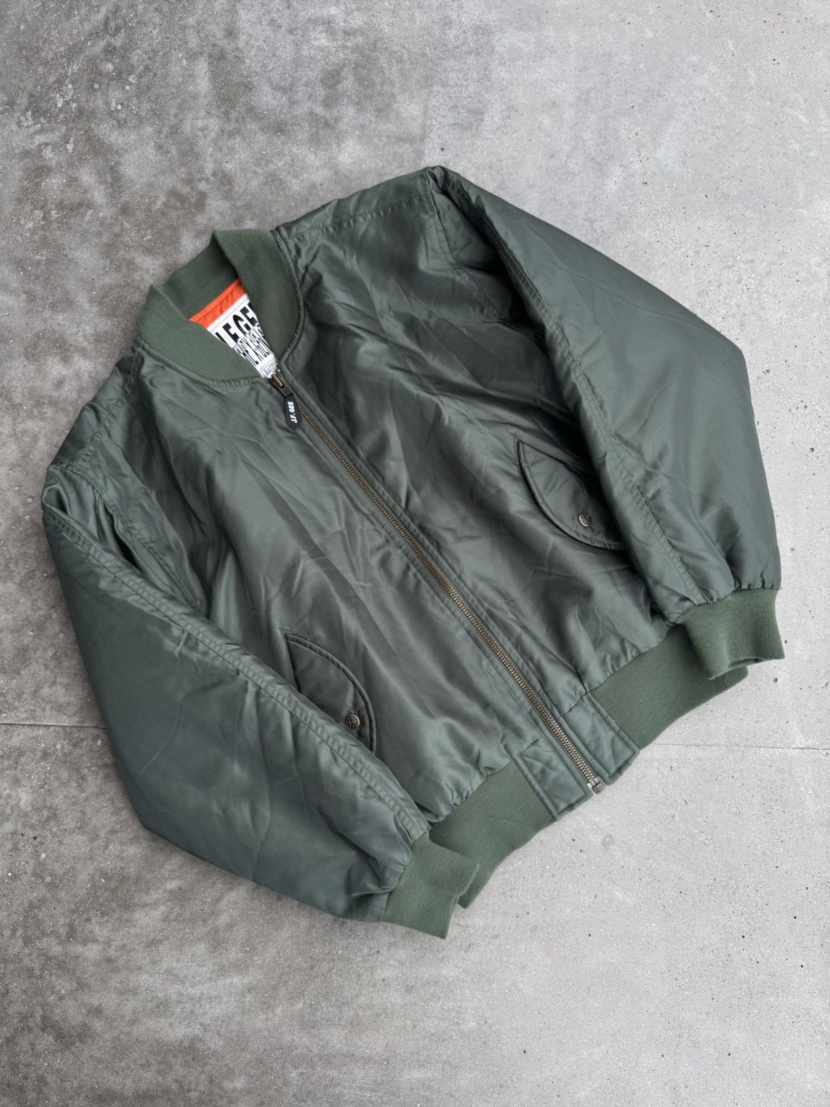 Hypebeast Streetwear Olive Bomber Jacket with Oversized fit Hype Size US M / EU 48-50 / 2 - 1 Thumbnail