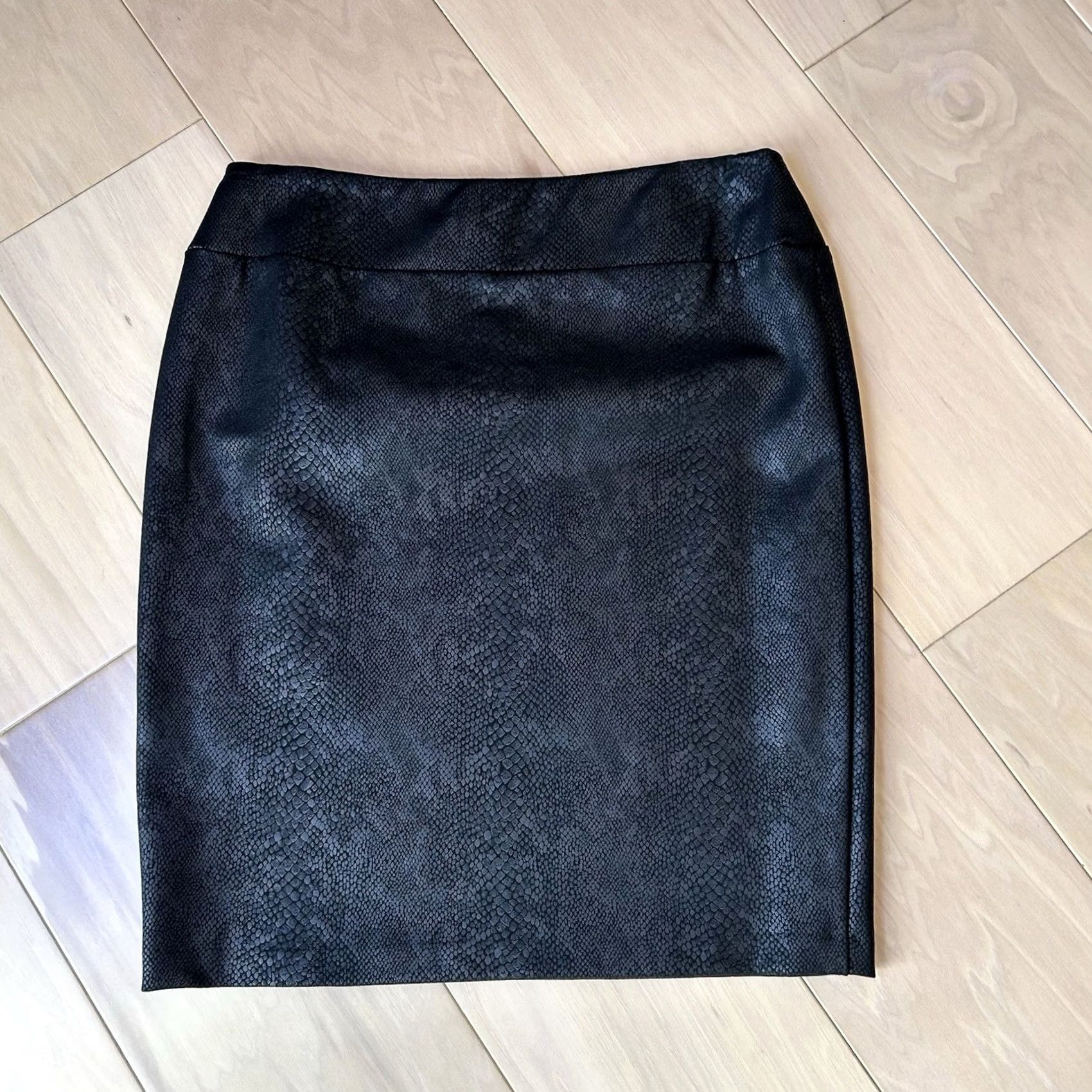 Vintage Frank Lyman Montreal Straight Skirt Black Animal Print Women’s 8 Midi Pencil Pull On Size 30" / US 8 / IT 44 - 2 Thumbnail