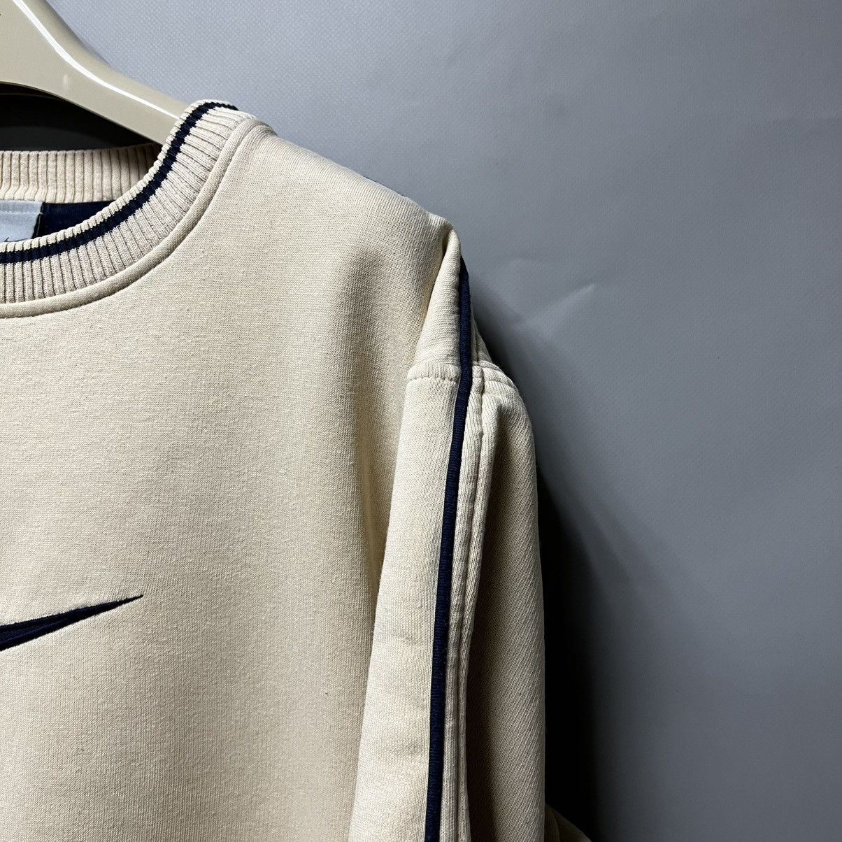 Nike Vintage Nike Beige Sweatshirt Cream Y2K Big logo Size US L / EU 52-54 / 3 - 3 Thumbnail
