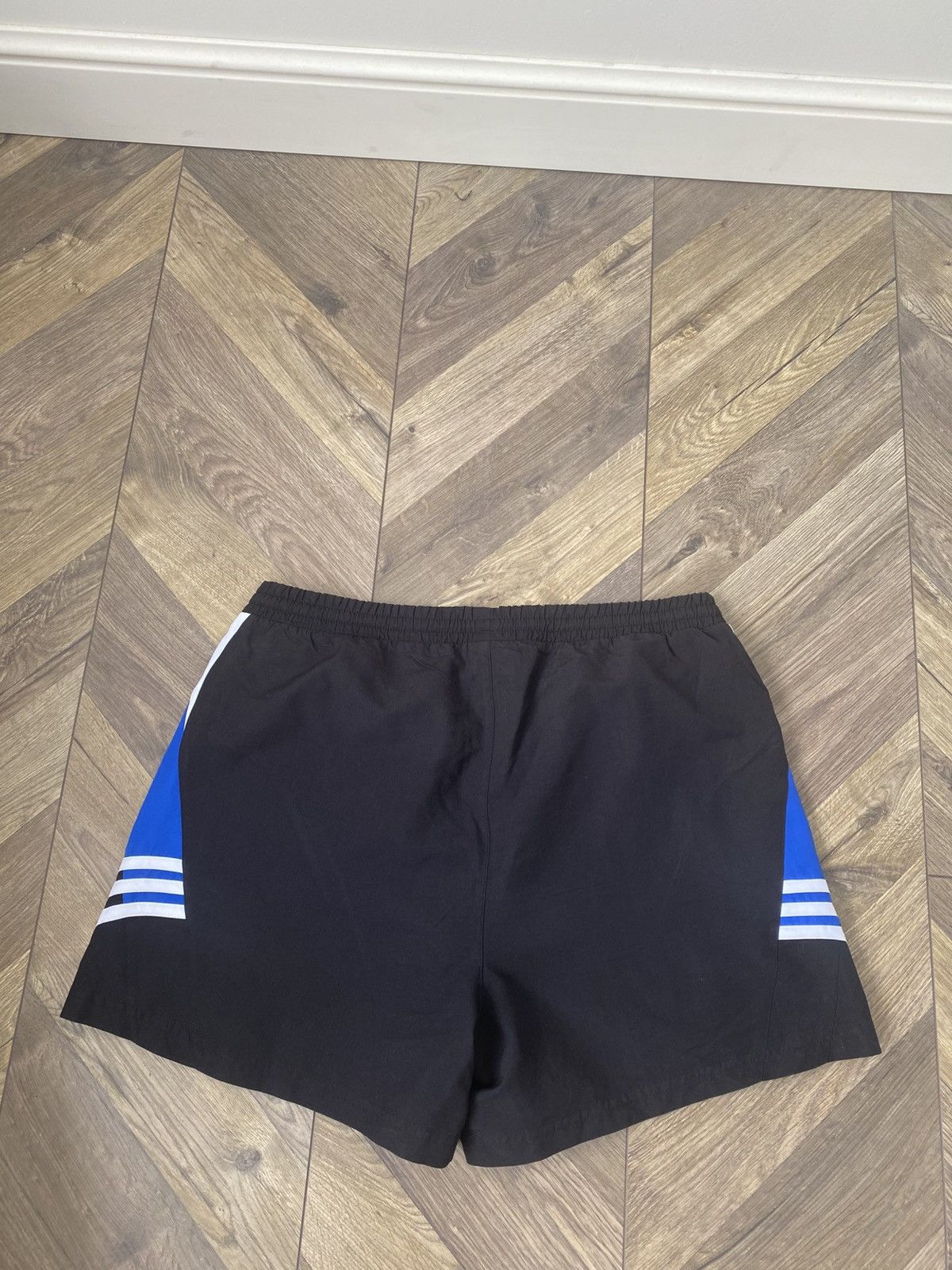 Adidas × Designer × Vintage Vintage Adidas 90s style shorts Size US 31 - 11 Thumbnail