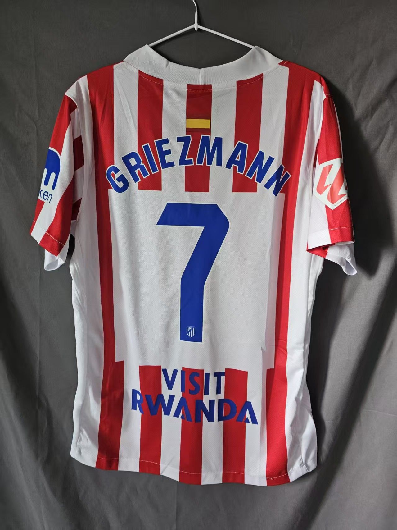 Other 2025 2026 Atlético de Madrid 7 Griezmann Jersey Home Size US M / EU 48-50 / 2 - 1 Thumbnail