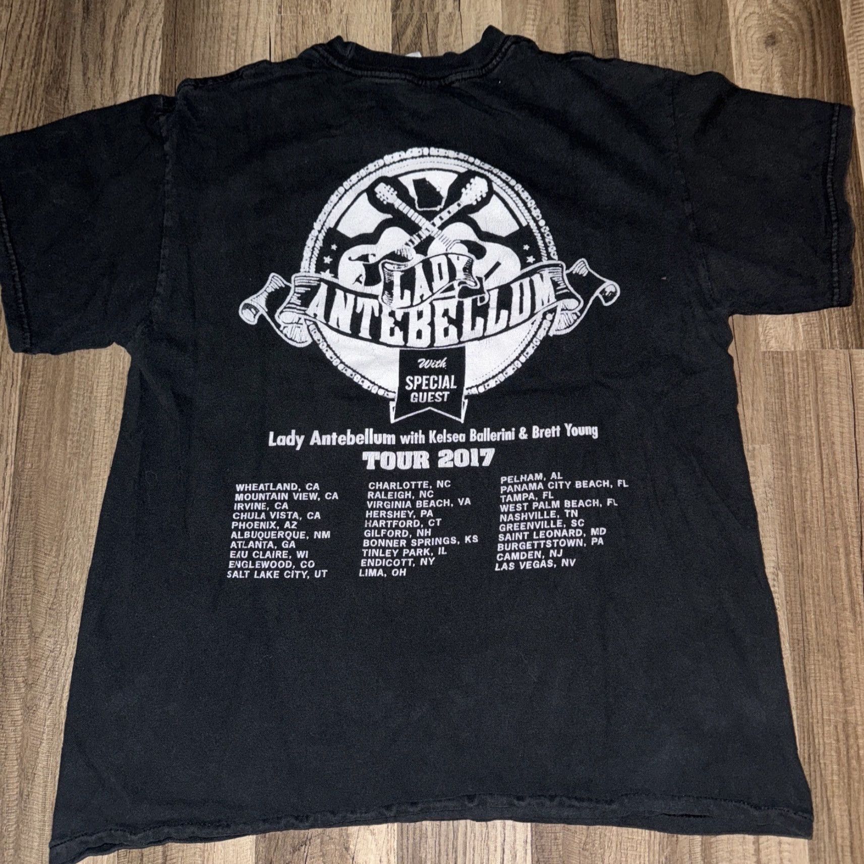 Vintage Lady Antebellum Tour T-Shirt M Black 19x24 Mens Regular M Size US M / EU 48-50 / 2 - 4 Thumbnail
