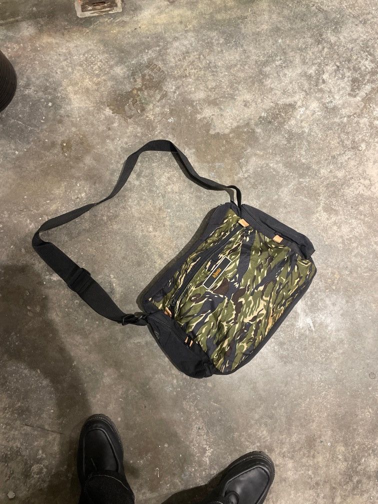 Japanese Brand Dj Honda camo sling bag Size ONE SIZE - 2 Thumbnail