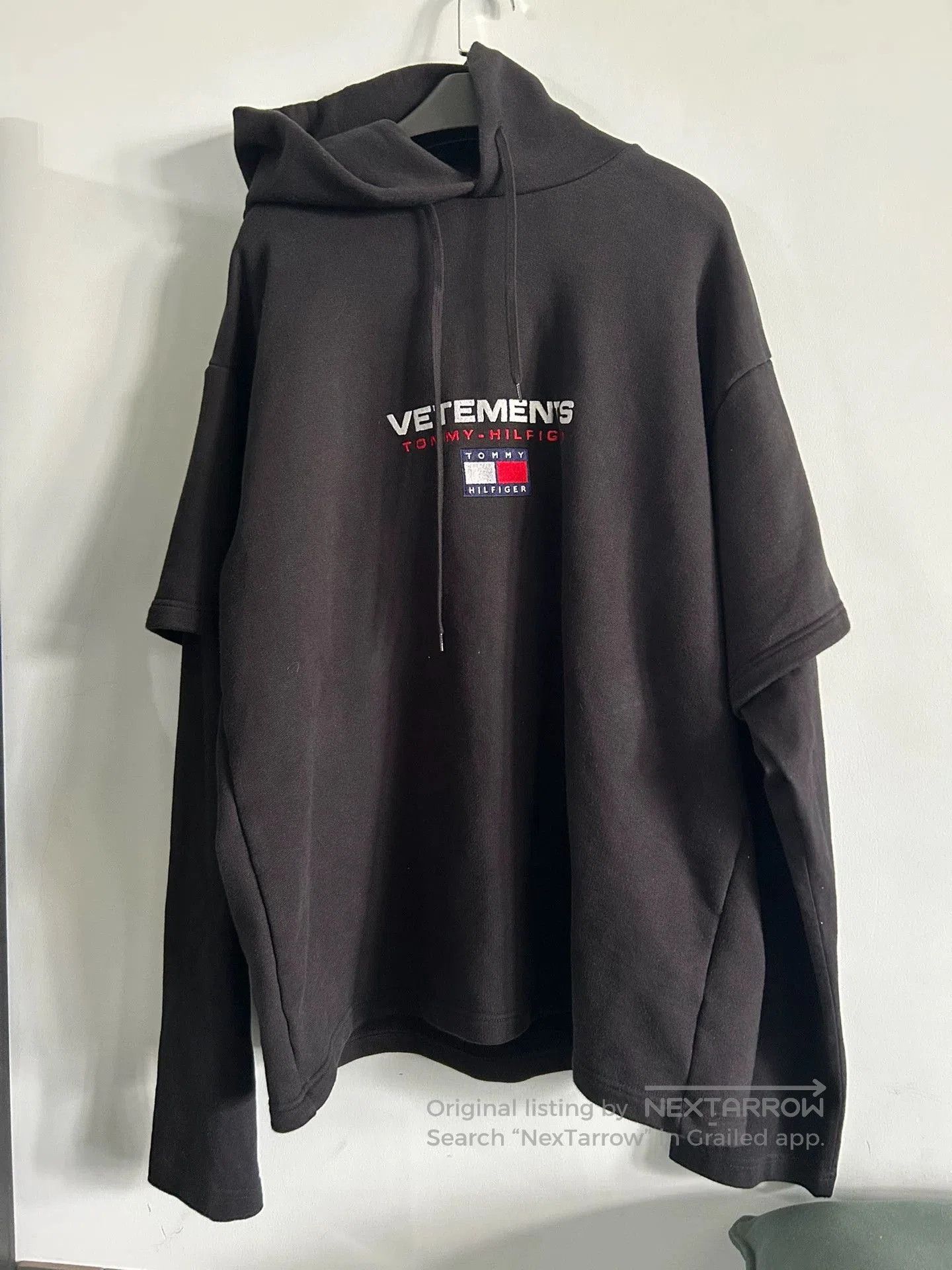 Vetements vetements hooded sweatshirt with French flag embroidery. Size US XS / EU 42 / 0 - 1 Thumbnail
