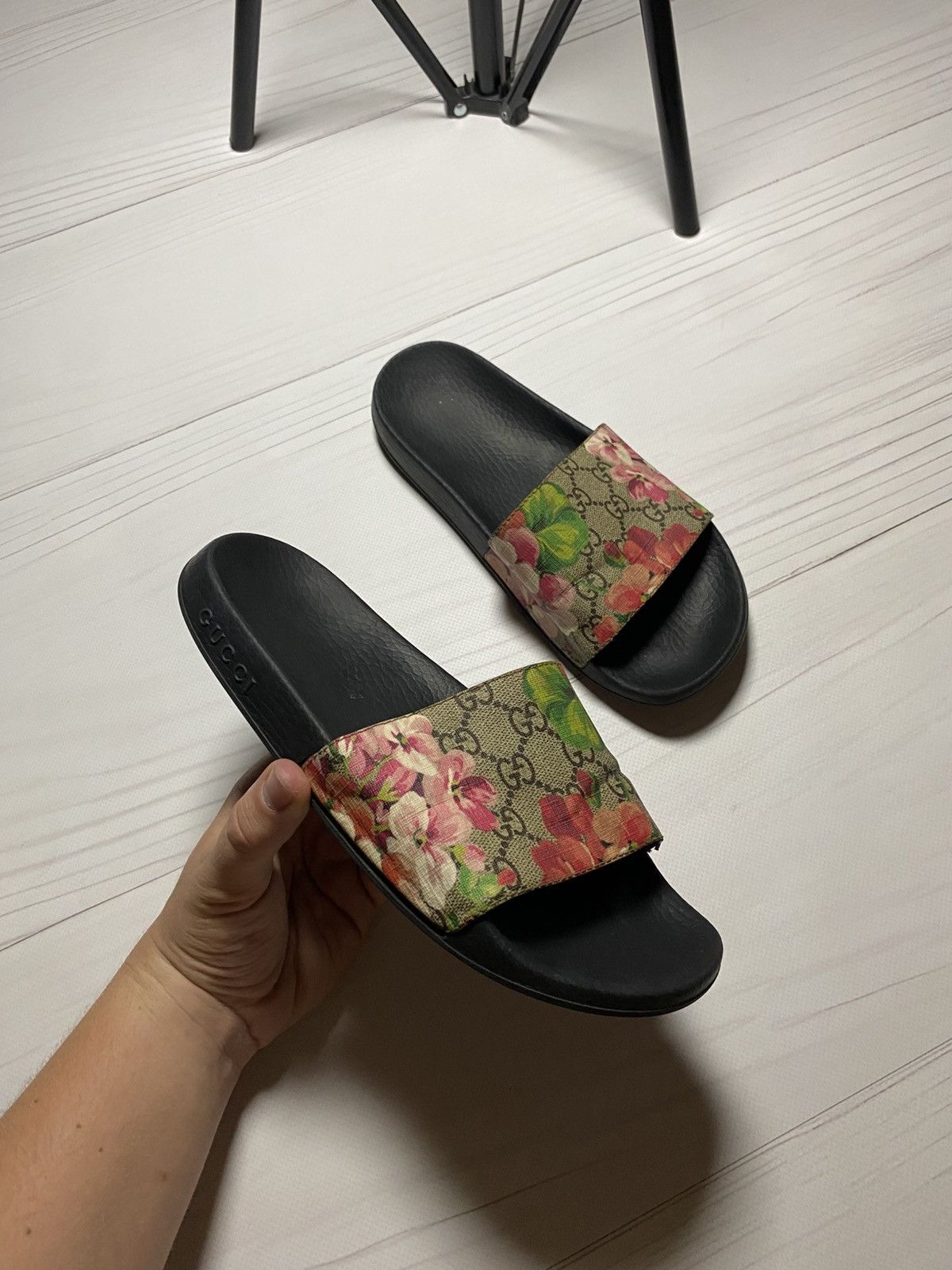 Gucci Gucci GG Blooms Supreme place floral logo slides Size US 8 / IT 38 - 1 Thumbnail