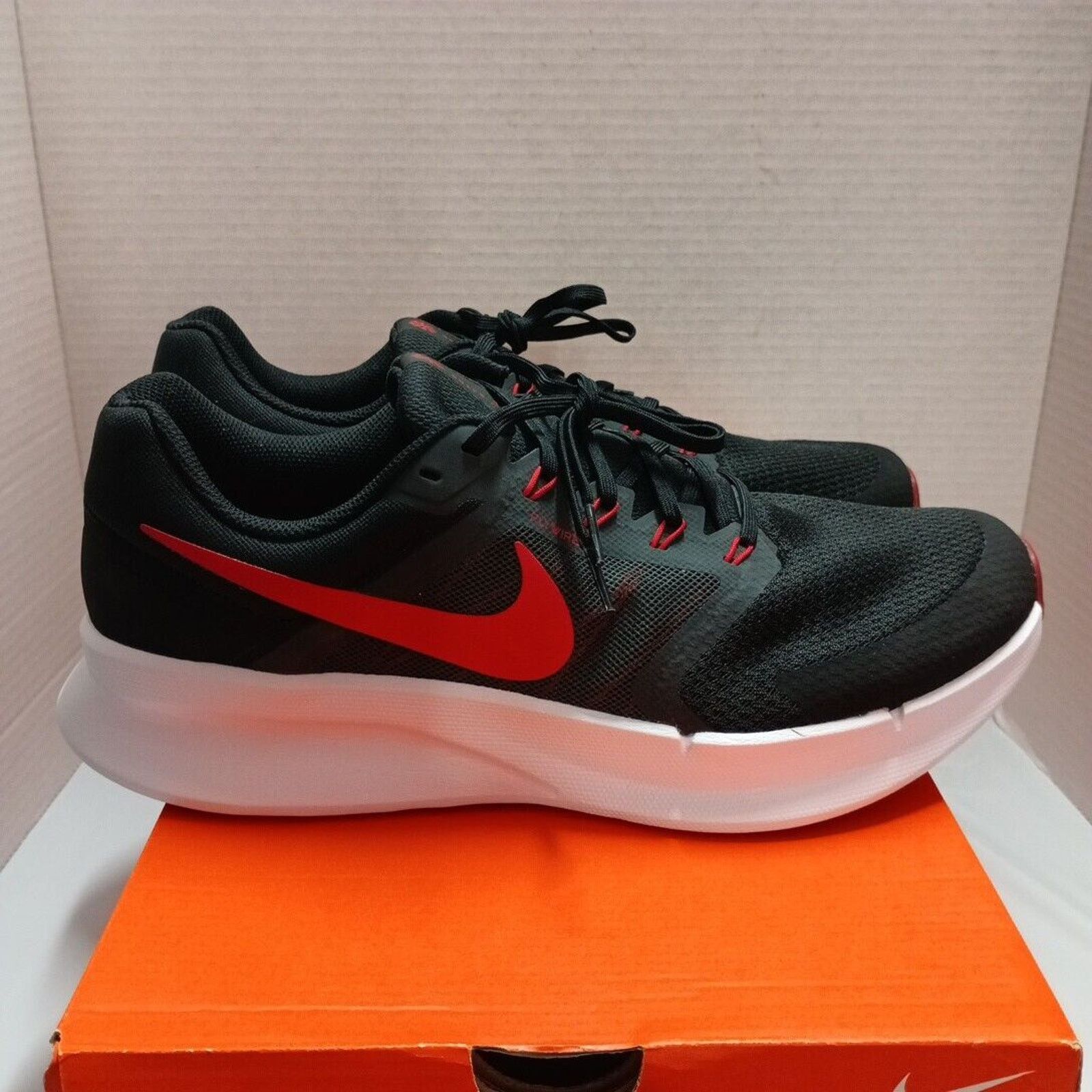 Nike Nike Run Swift 3 Black Red White Sneakers Men's Size 13 Size US 13 / EU 46 - 2 Thumbnail