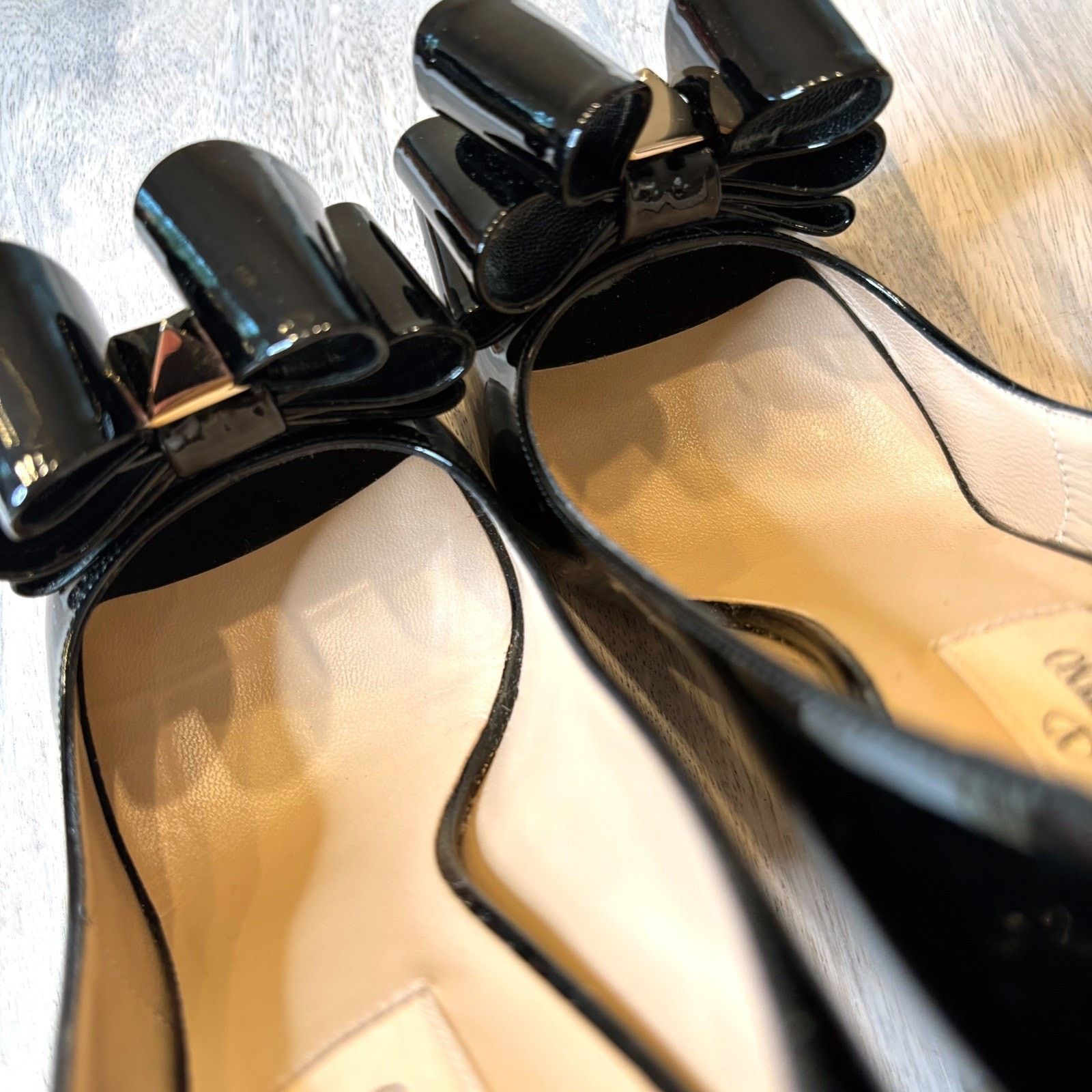 Valentino Valentino Garavani Patent Leather Bow Pumps 37.5 US 7.5 Size US 7.5 / IT 37.5 - 10 Thumbnail