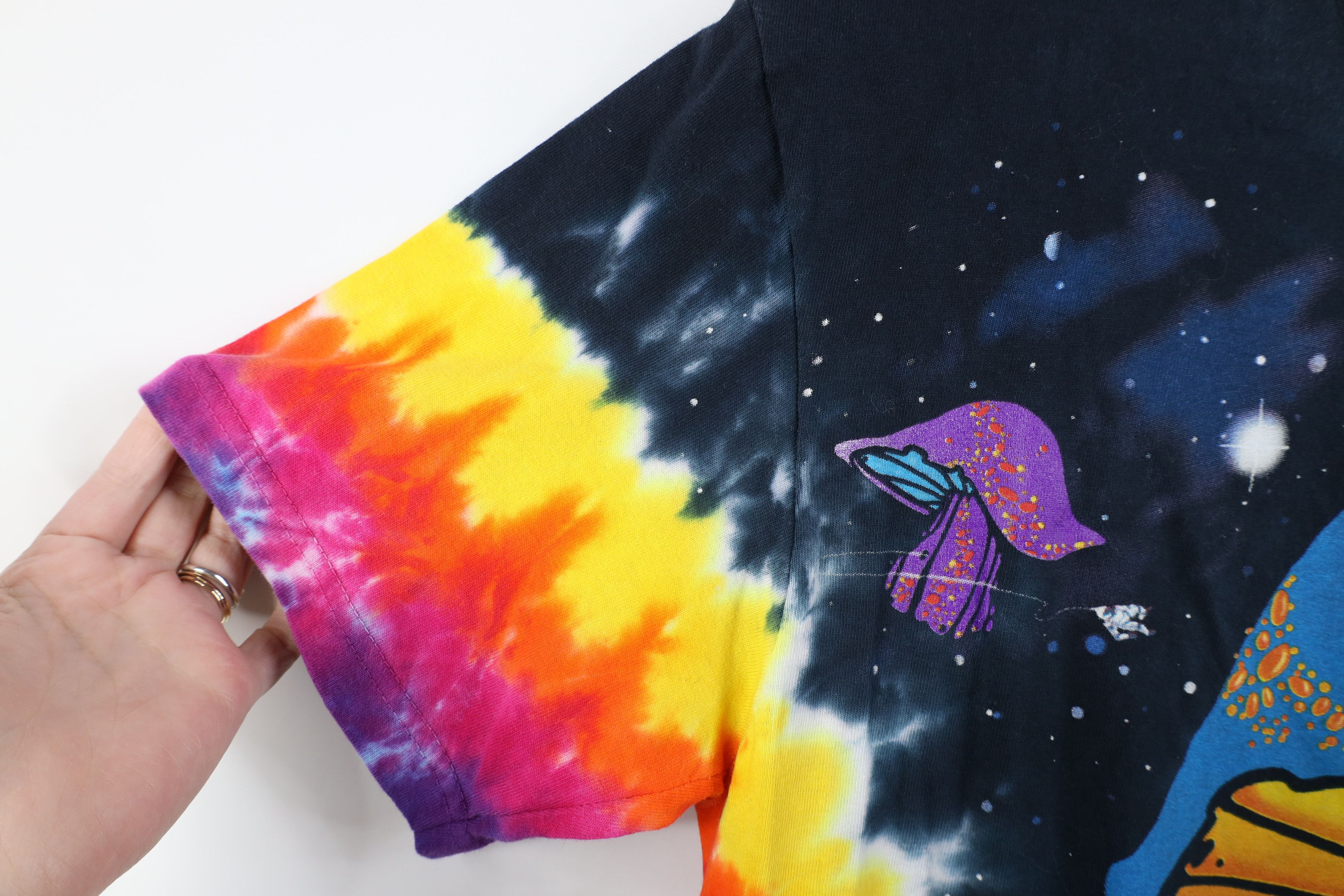 Liquid Blue Y2K Liquid Blue Rainbow Wash Mushroom Trip T-Shirt Trippy Size US M / EU 48-50 / 2 - 7 Thumbnail