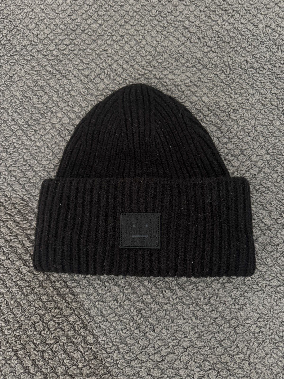 Acne Studios Acne Studios Patch Face Black Wool Beanie Size ONE SIZE - 1 Thumbnail