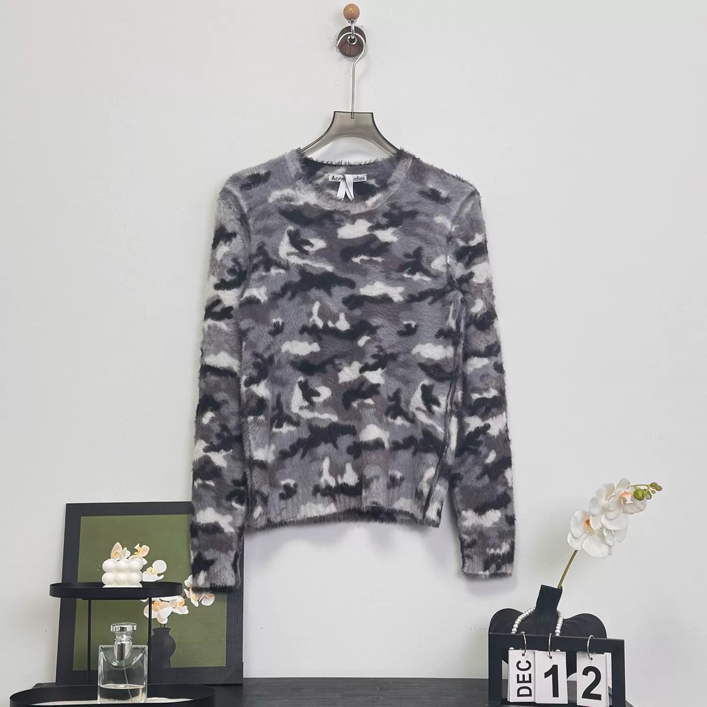 Acne Studios Acne Studios Leopard Print Sweater Size S / US 4 / IT 40 - 1 Thumbnail