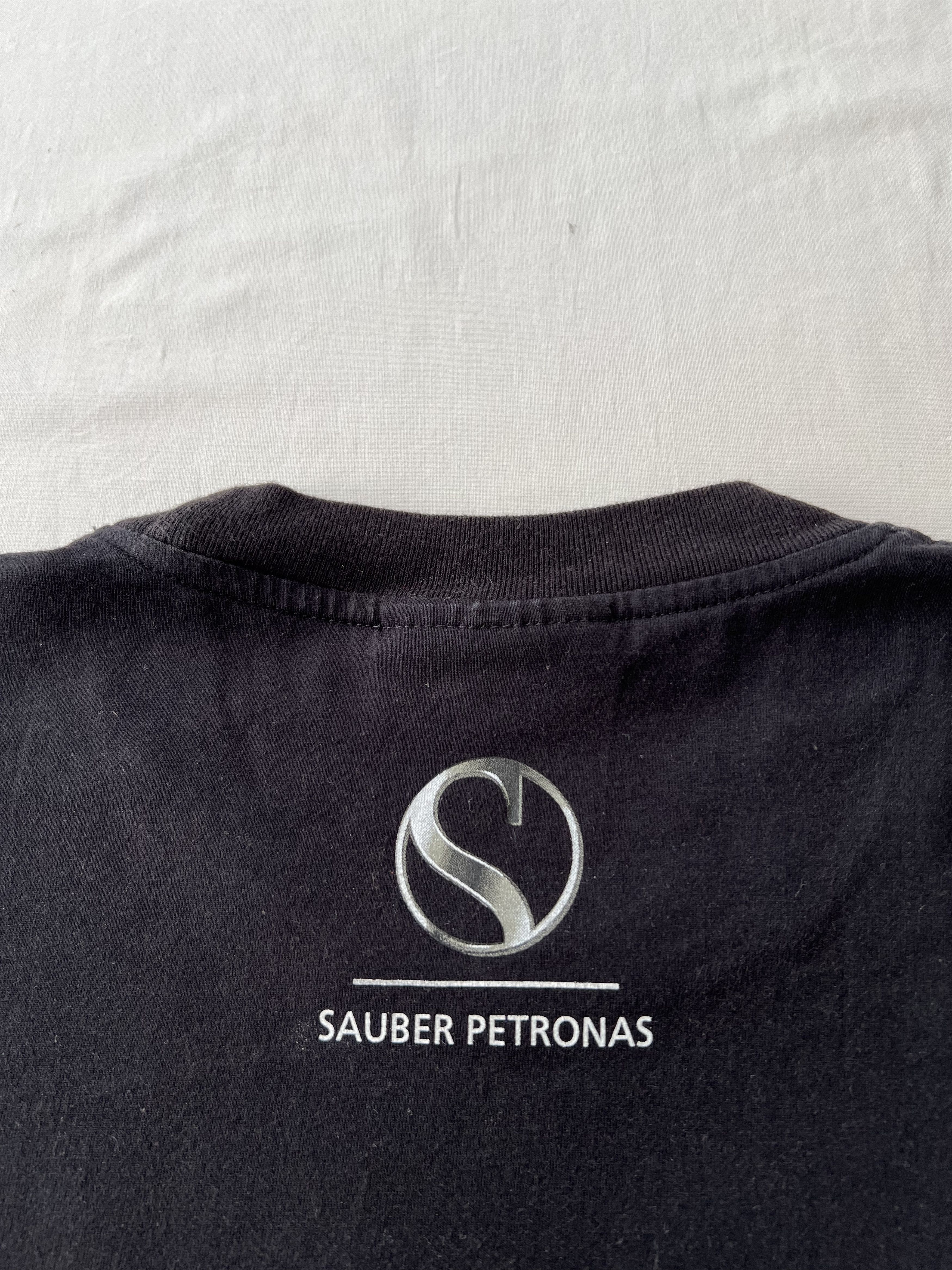 Formula 1 Vintage 2000s Sauber Petronas Malaysia F1 Formula 1 T-shirt Size US XL / EU 56 / 4 - 12 Thumbnail