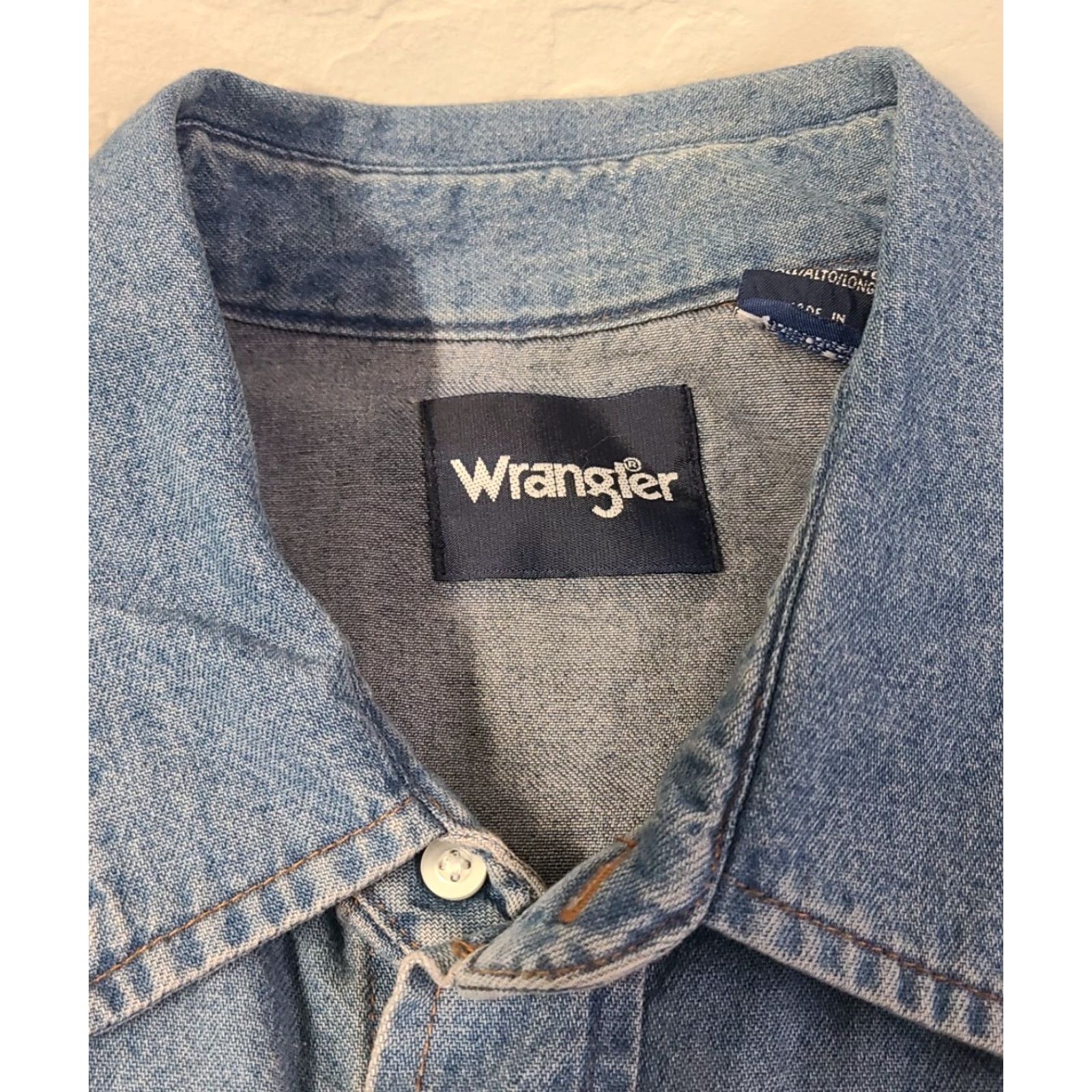 Wrangler VINTAGE Wrangler Denim Blue Denim Pearl Snap Long Sleeve 2XLT Tall Shirt Men Western Cowboy Logo Classic Work Size US XXL / EU 58 / 5 - 4 Thumbnail