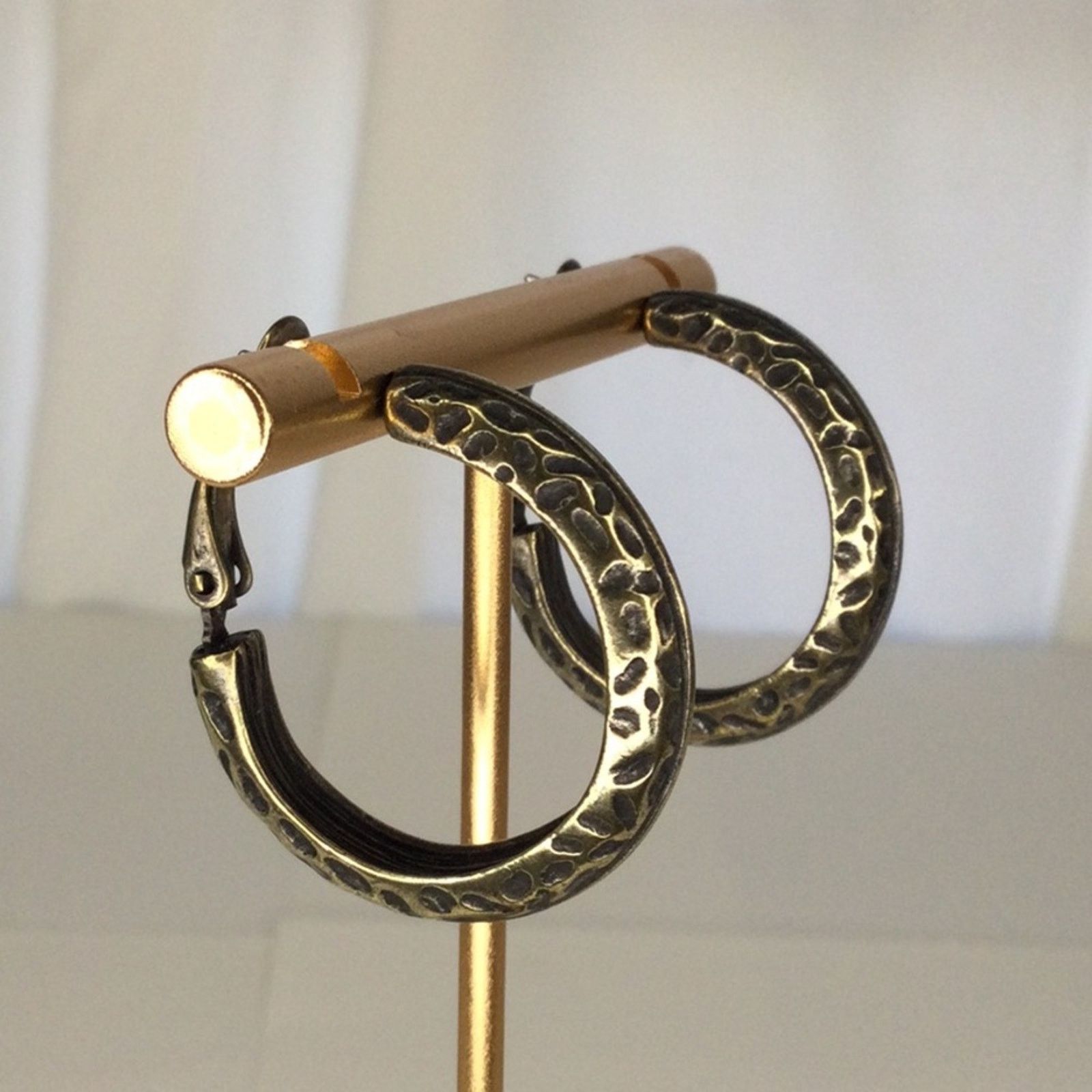 Other Gold & Black Vintage Earrings Hammered Latch Back Hoop Size ONE SIZE - 3 Thumbnail