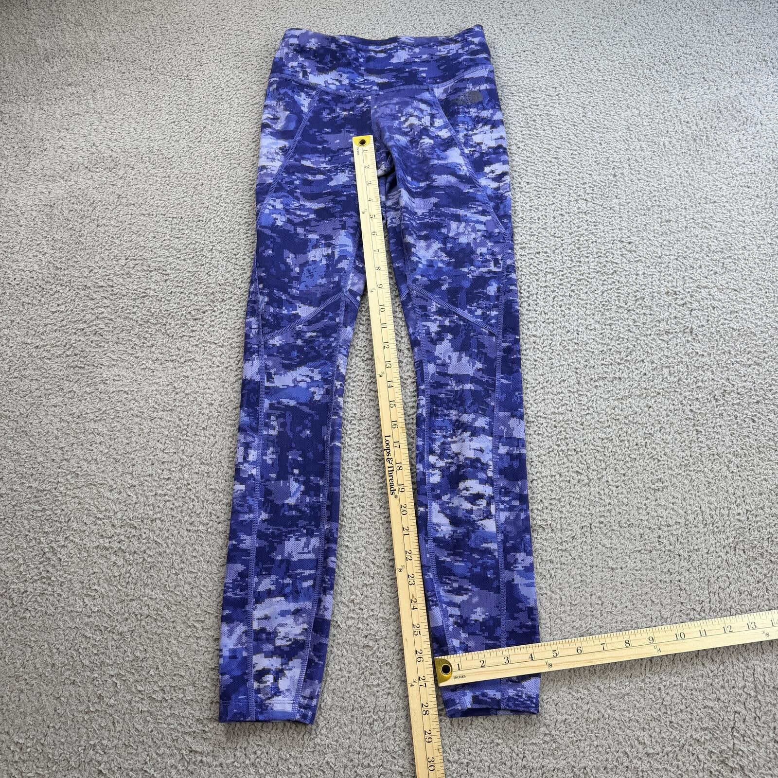 The North Face The North Face Purple Digital Camo Leggings Womens XS Pants Size 26" / US 2 / IT 38 - 4 Thumbnail