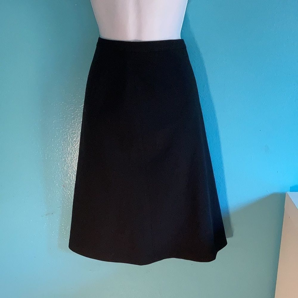 Versace Versace Vintage Classic Black Wool Skirt Size 40 Fits like 6 Size 28" / US 6 / IT 42 - 7 Thumbnail