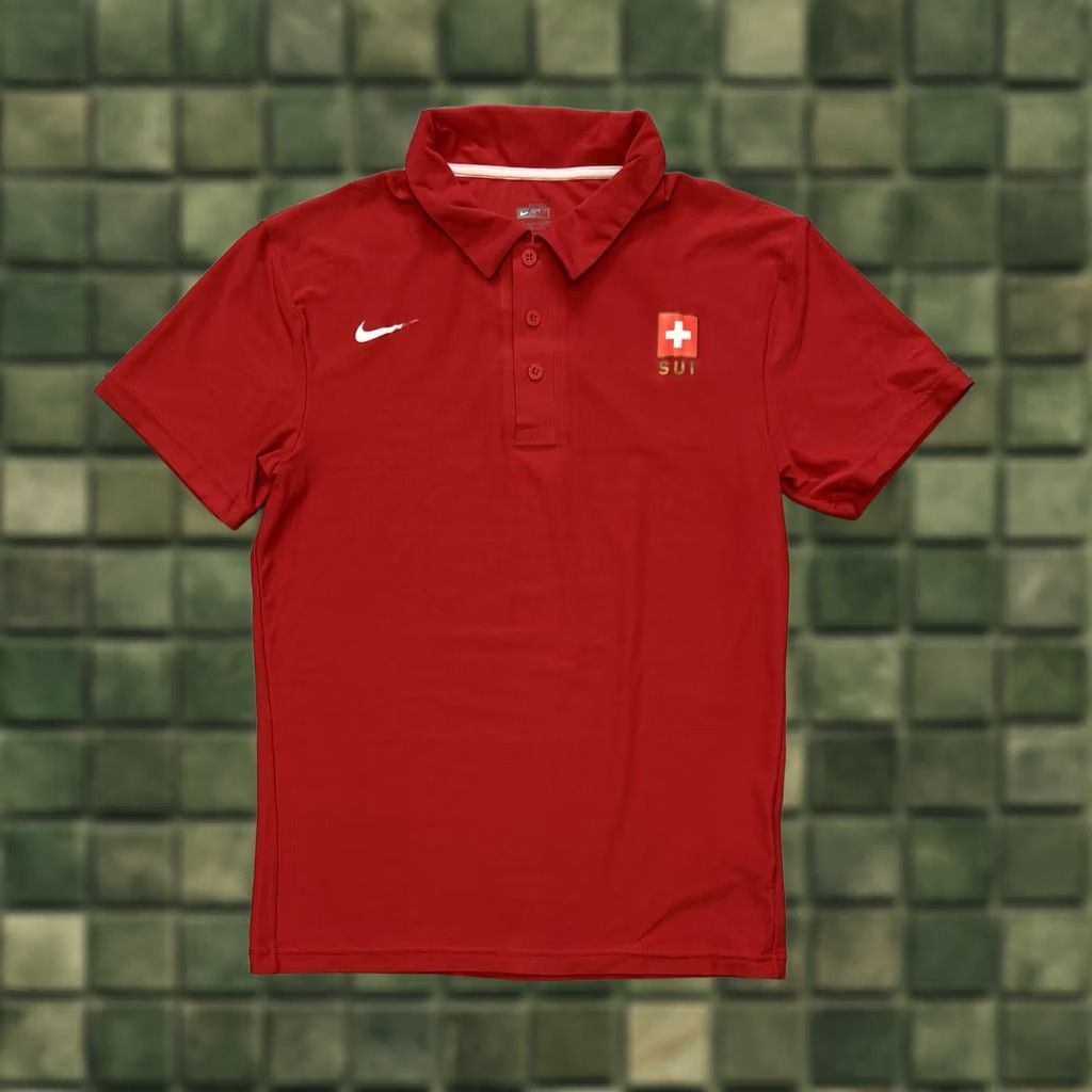 Nike VINTAGE Roger Federer 2010 DAVIS CUP OLYMPICS NIKE Shirt Mens M Red 334860-601 Size US M / EU 48-50 / 2 - 1 Thumbnail