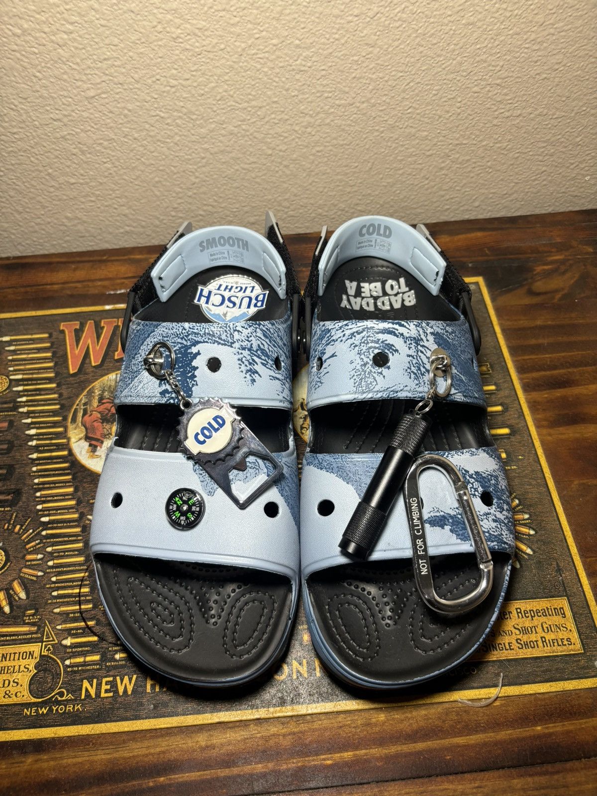 Crocs Crocs x Bush Light Size US 11 / EU 44 - 1 Thumbnail