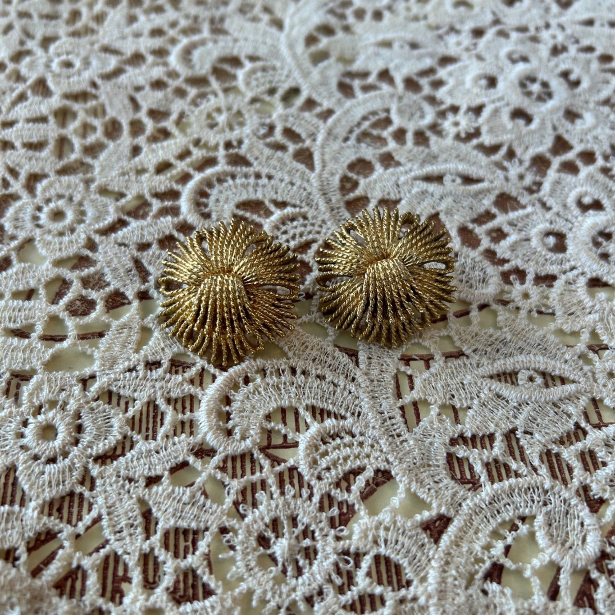 Monet Vintage Monet Leroy Miozzi Gold Tone Cordelia Pierced Post E Size ONE SIZE - 6 Thumbnail