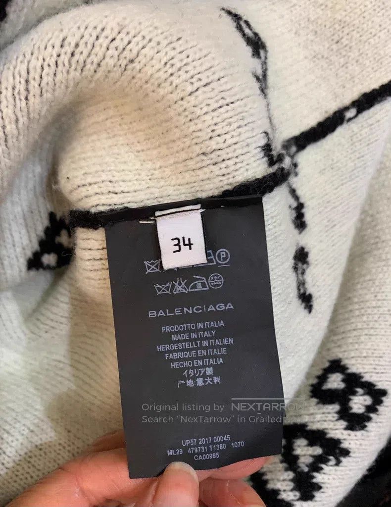 Balenciaga Balenciaga Classic Bulletproof Vest Full Logo Sweater Size XXS / US 00 / IT 34 - 4 Thumbnail
