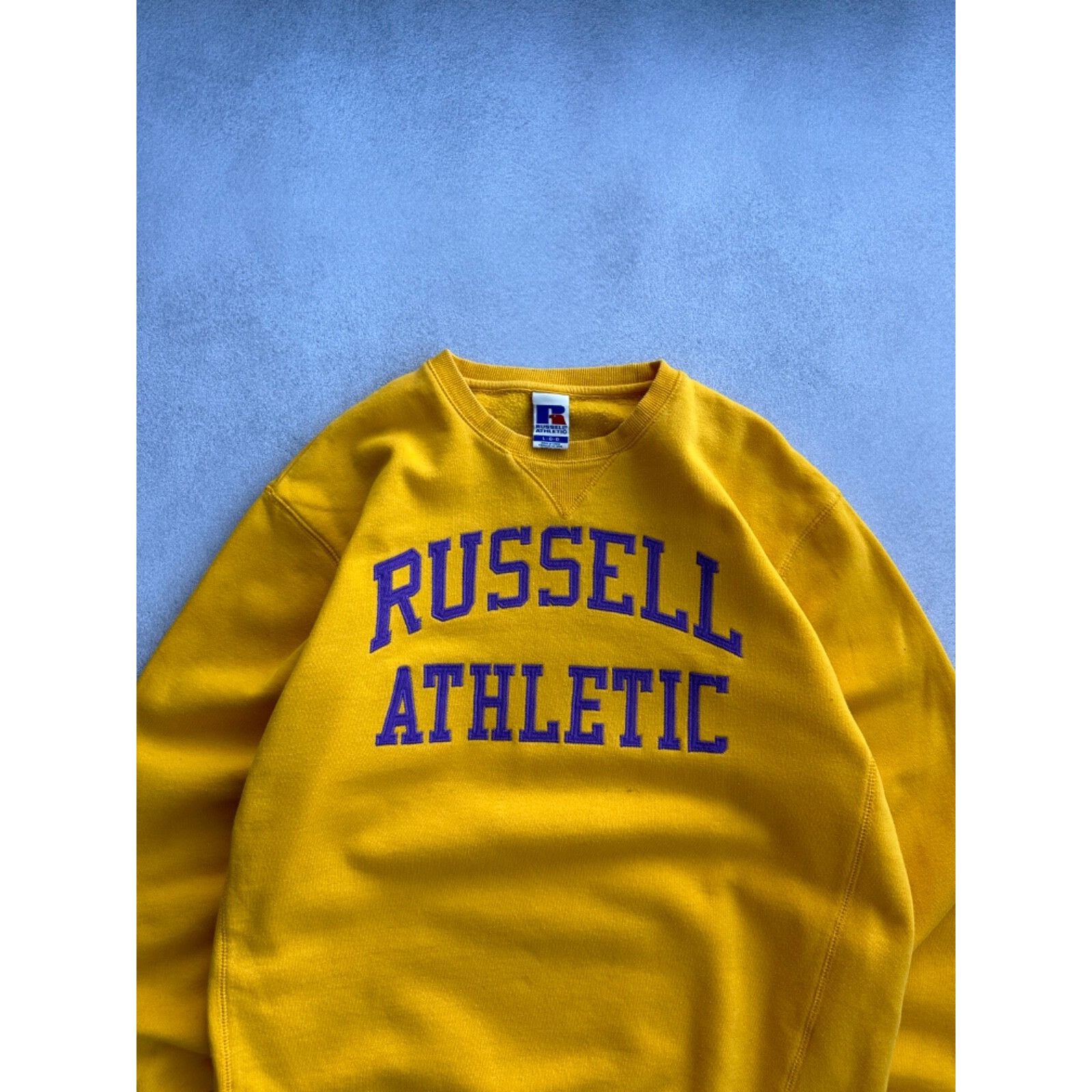 Russell Athletic VTG Russell Athletic Yellow Boxy Sweatshirt Size US L / EU 52-54 / 3 - 4 Thumbnail