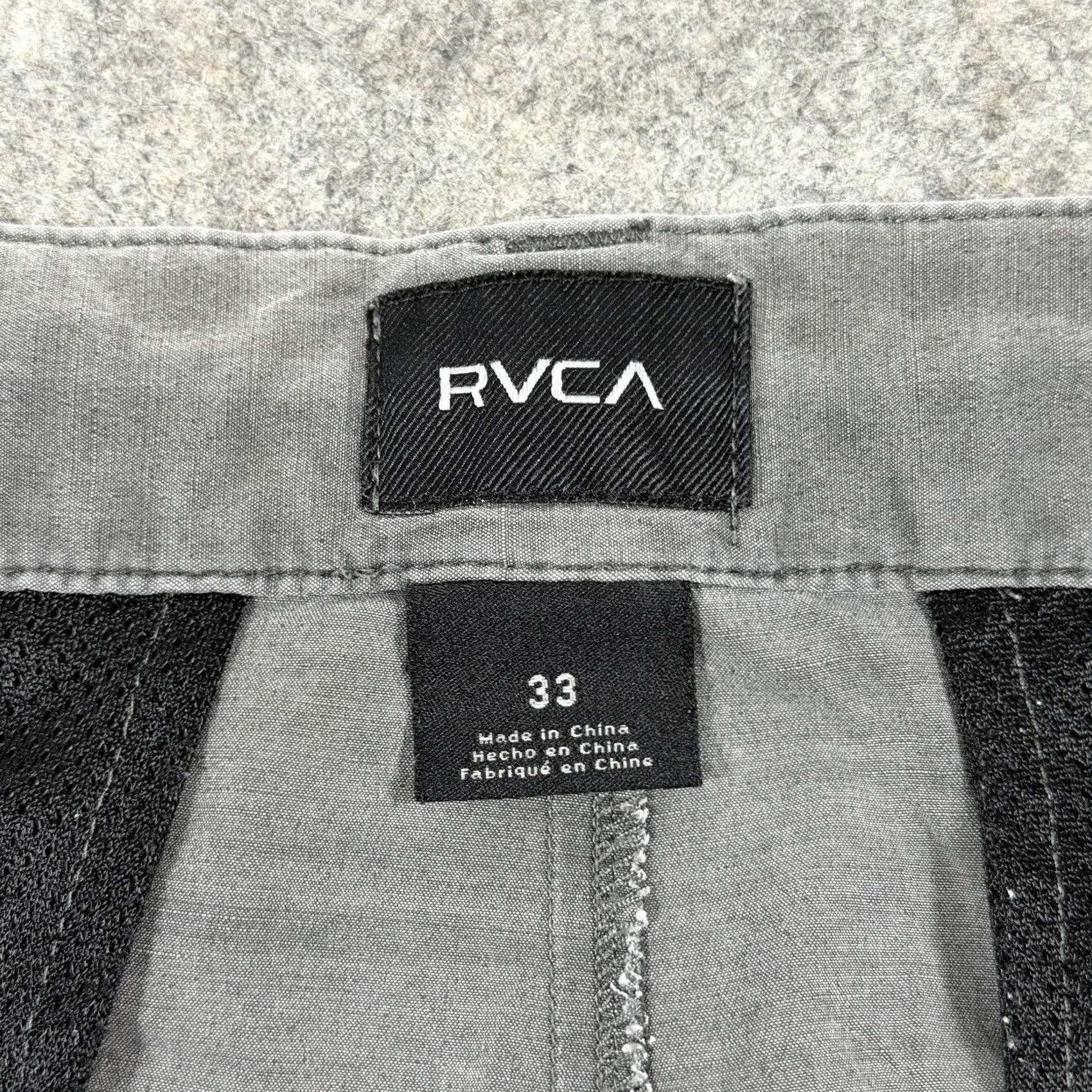 RVCA RVCA Casual Outdoor Chino Shorts Men's 33 Gray Dark 90s City Rock Outdoor Modern USA Regular Mens Shorts Size US 33 - 4 Thumbnail