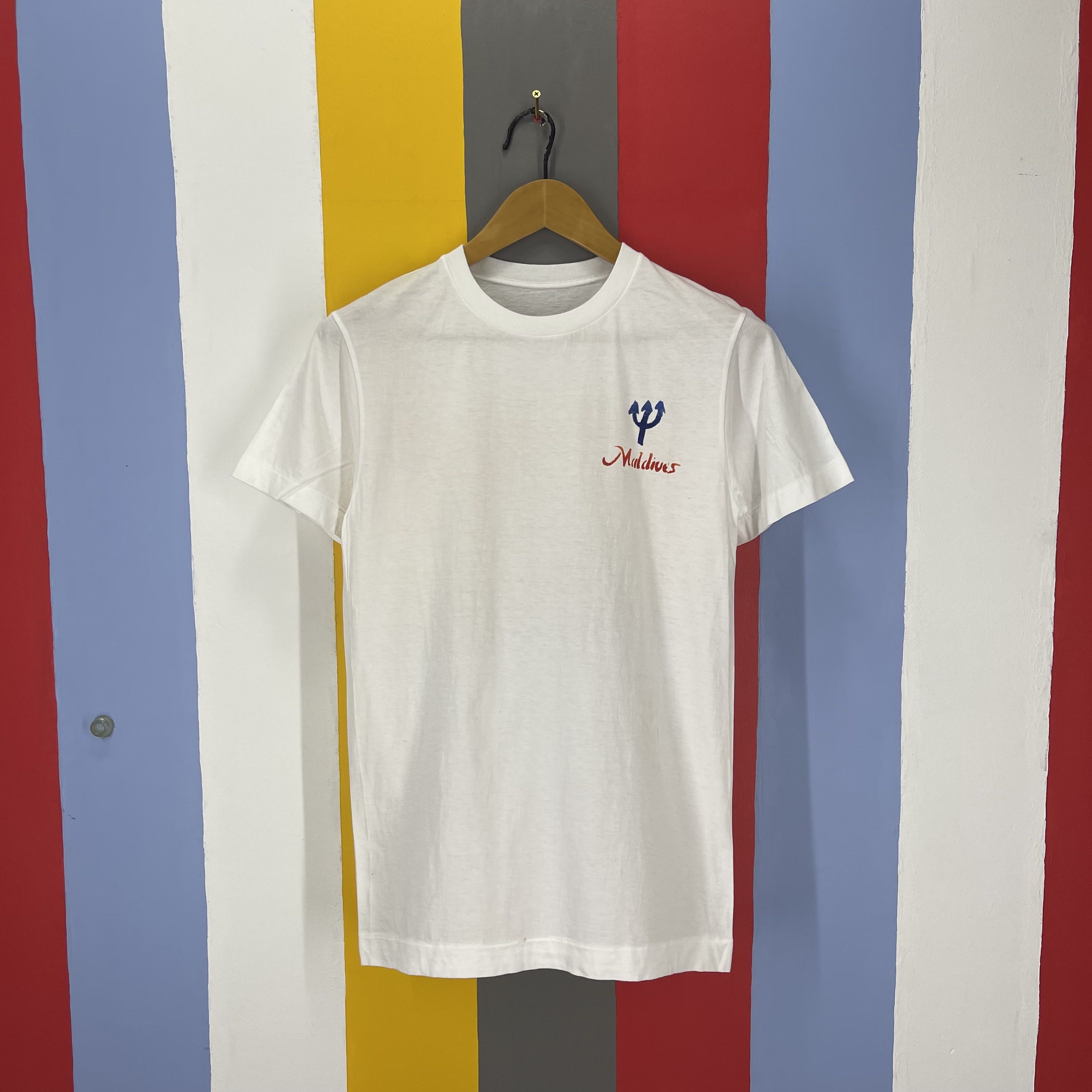 Vintage 90s Vintage MALDIVES Crew Neck T Shirt #1743/07 Size US S / EU 44-46 / 1 - 3 Thumbnail