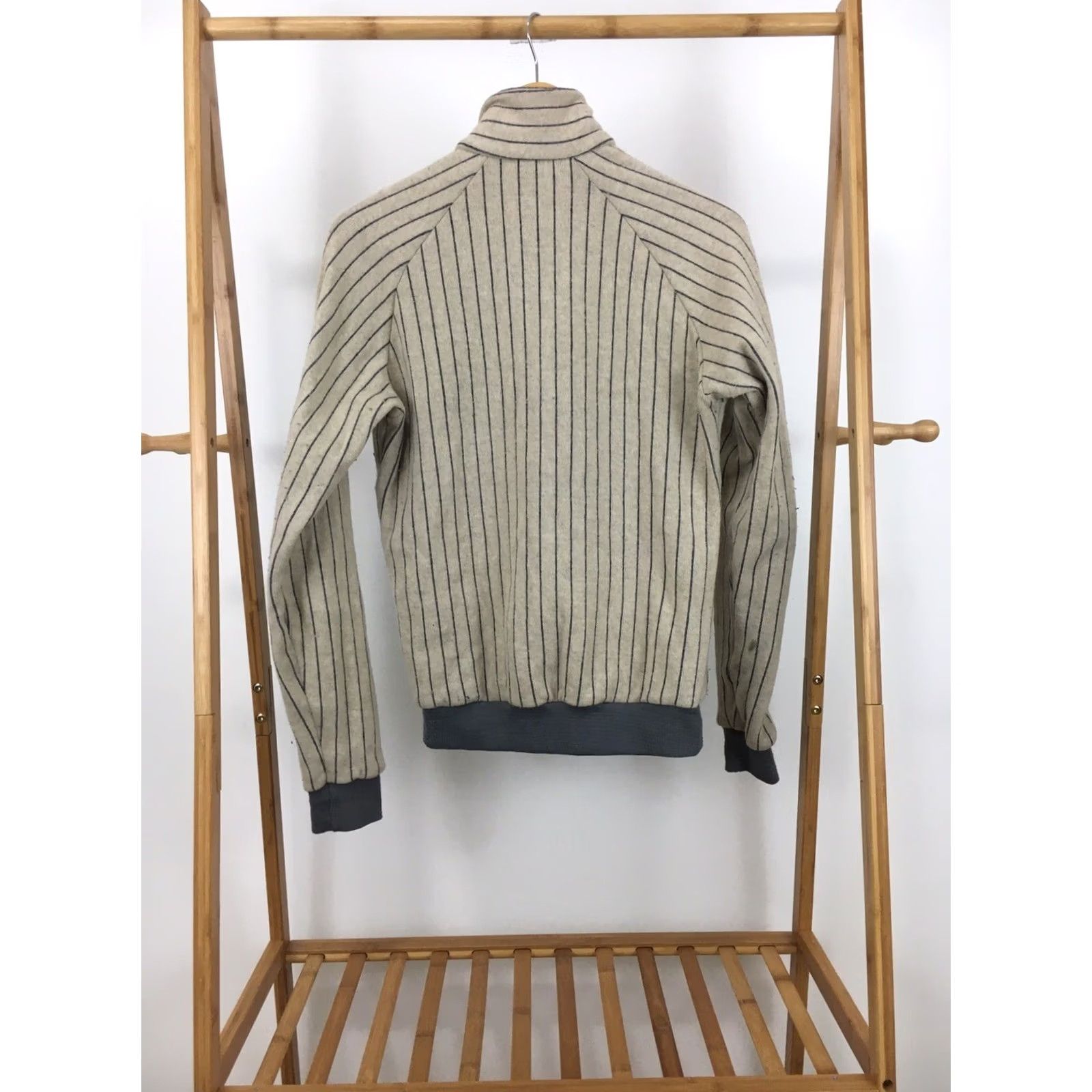 Patagonia Patagonia Jacket Beig e Gray Striped Wool Blend Full Zip Sweater Jacket M Womens Hoodie? Size M / US 6-8 / IT 42-44 - 3 Thumbnail