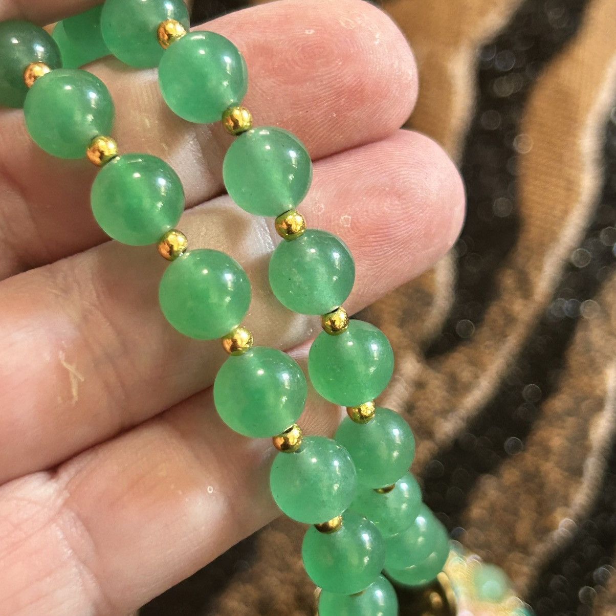Handmade Handcrafted repurposed green chalcedony medallion necklace Size ONE SIZE - 9 Thumbnail