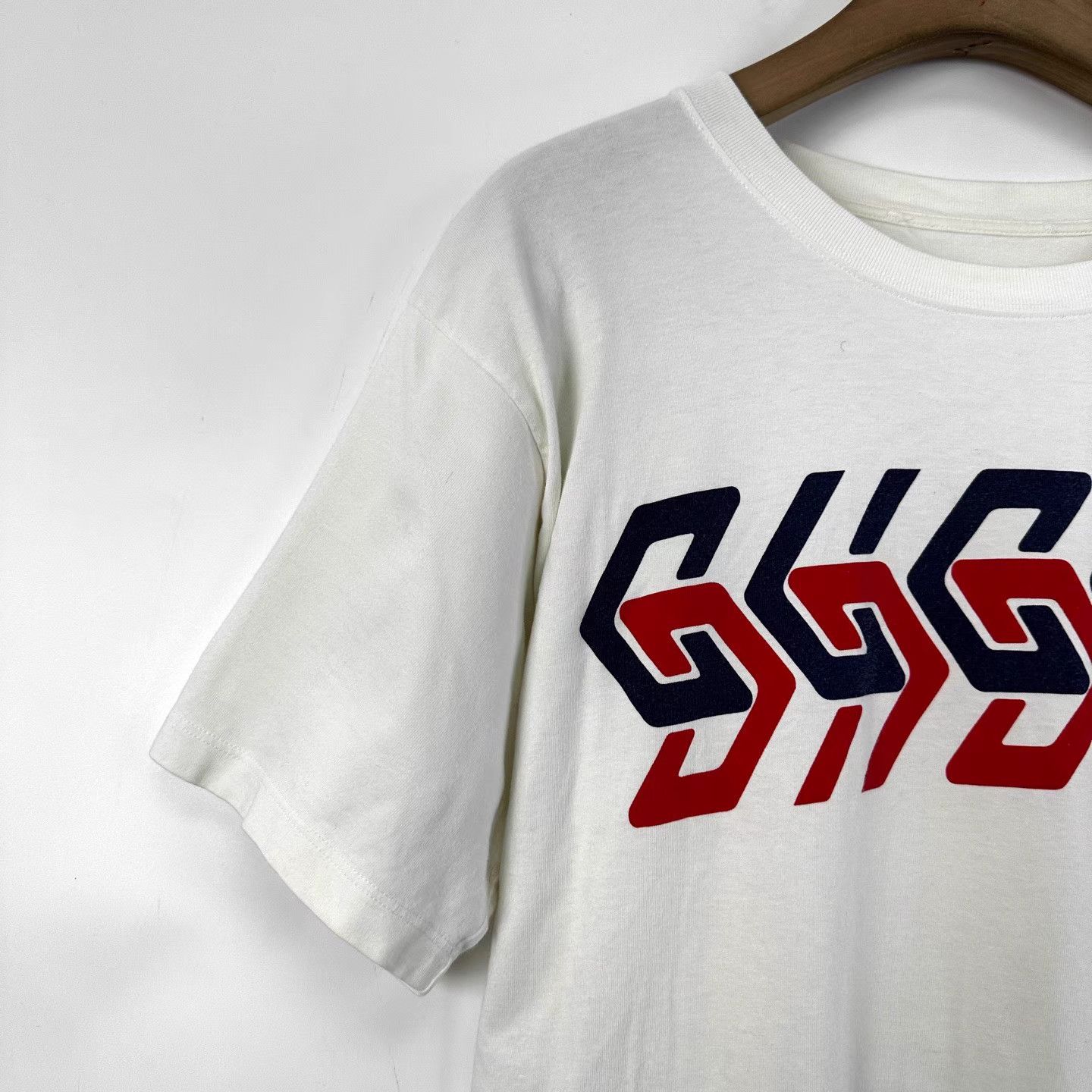 Gucci Gucci White Interlocking G Mirror Logo Short Sleeve K12 Size US XS / EU 42 / 0 - 4 Thumbnail