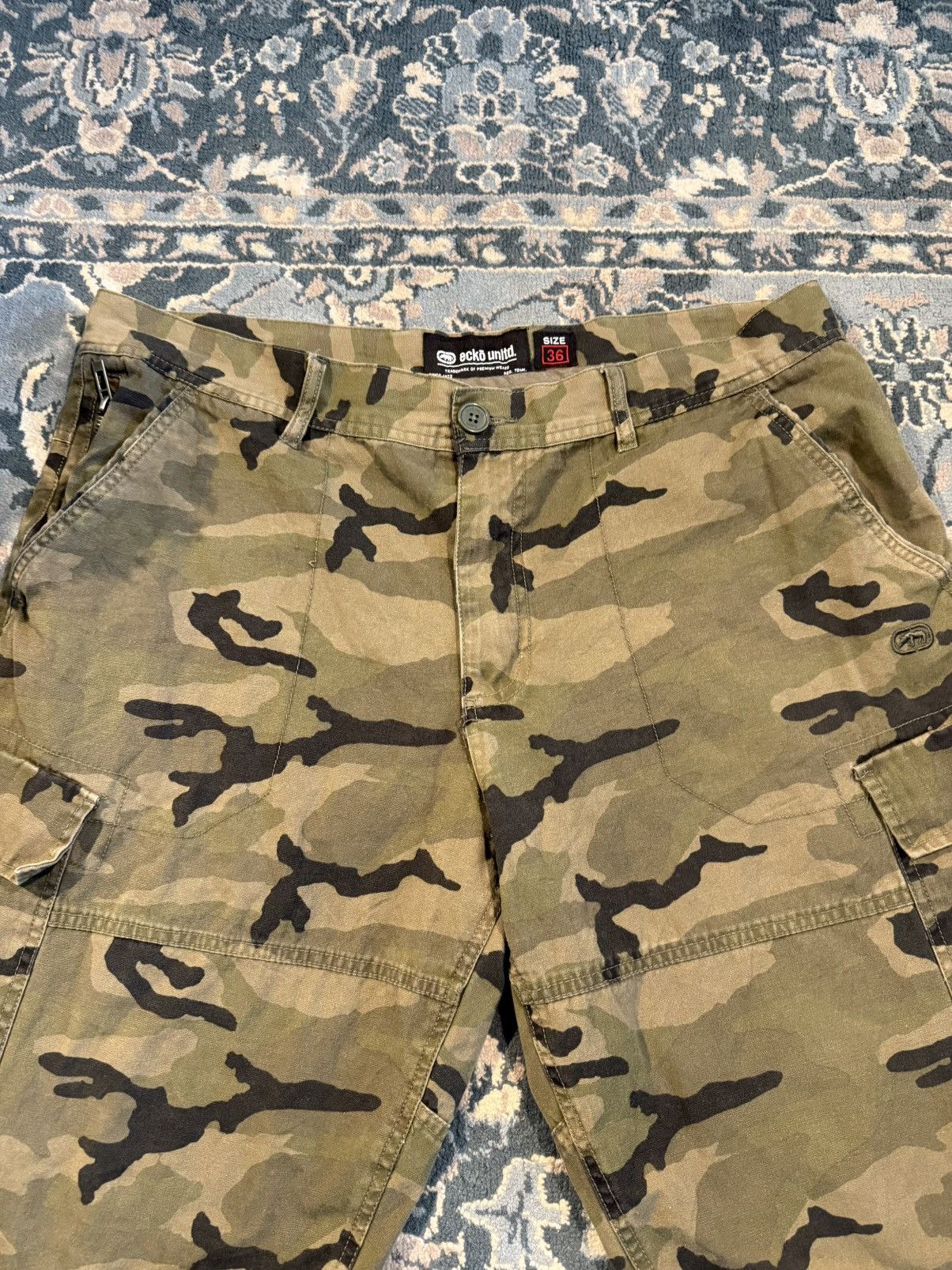 Ecko Unltd. Camo Cargo Shorts Size US 36 / EU 52 - 2 Thumbnail