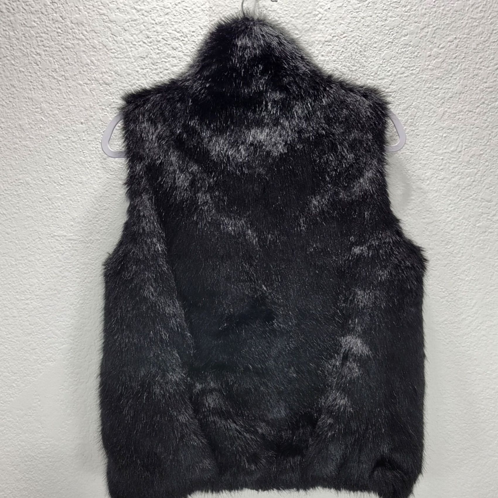 Marc by Marc Jacobs Marc by Marc Jacobs Reversible Faux Fur Puffer Vest Size Small Black Zip Front Women's Vest Size S / US 4 / IT 40 - 3 Thumbnail