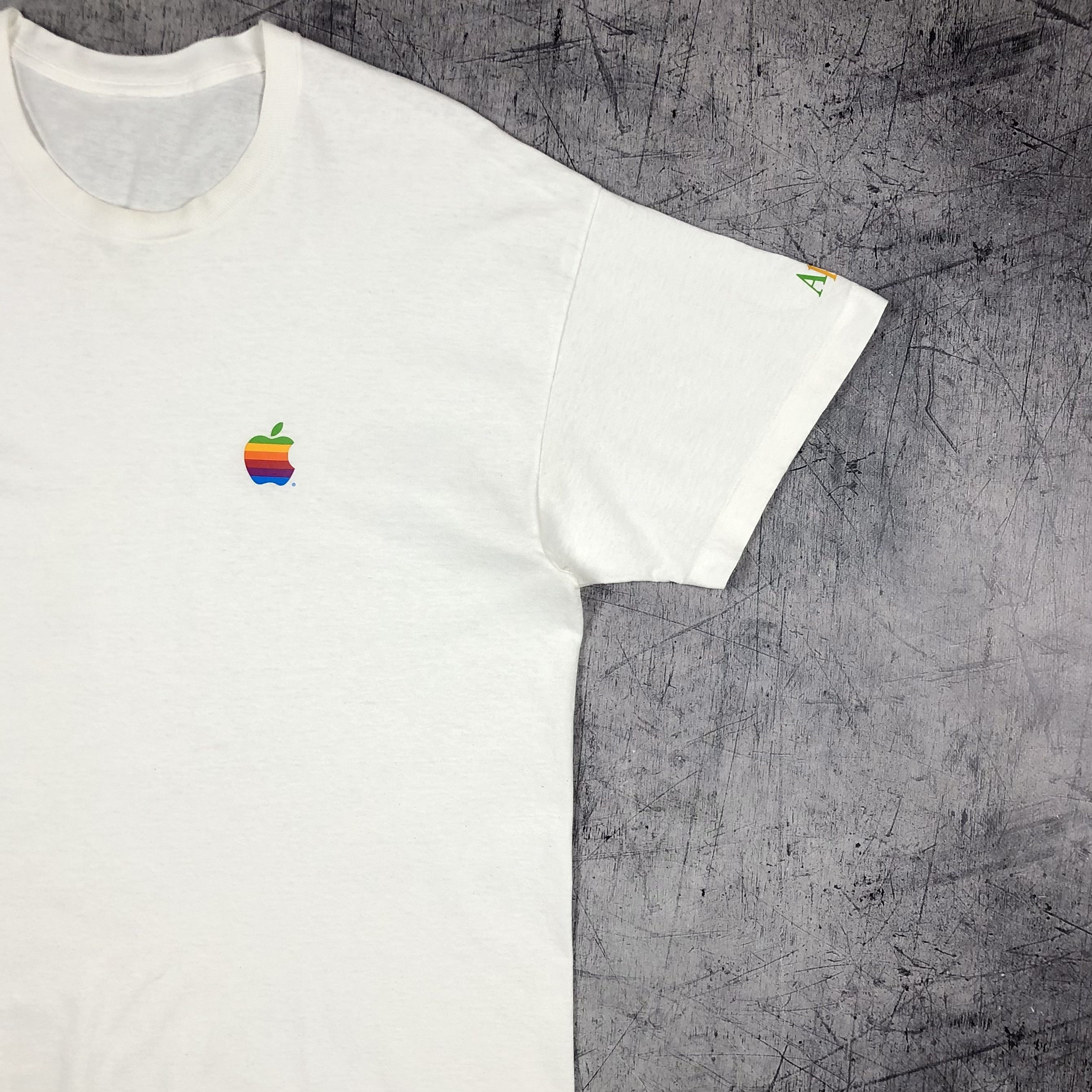 Apple 90s Apple Macintosh Rainbow Single Stitch Vintage Tee retro Size US XL / EU 56 / 4 - 6 Thumbnail