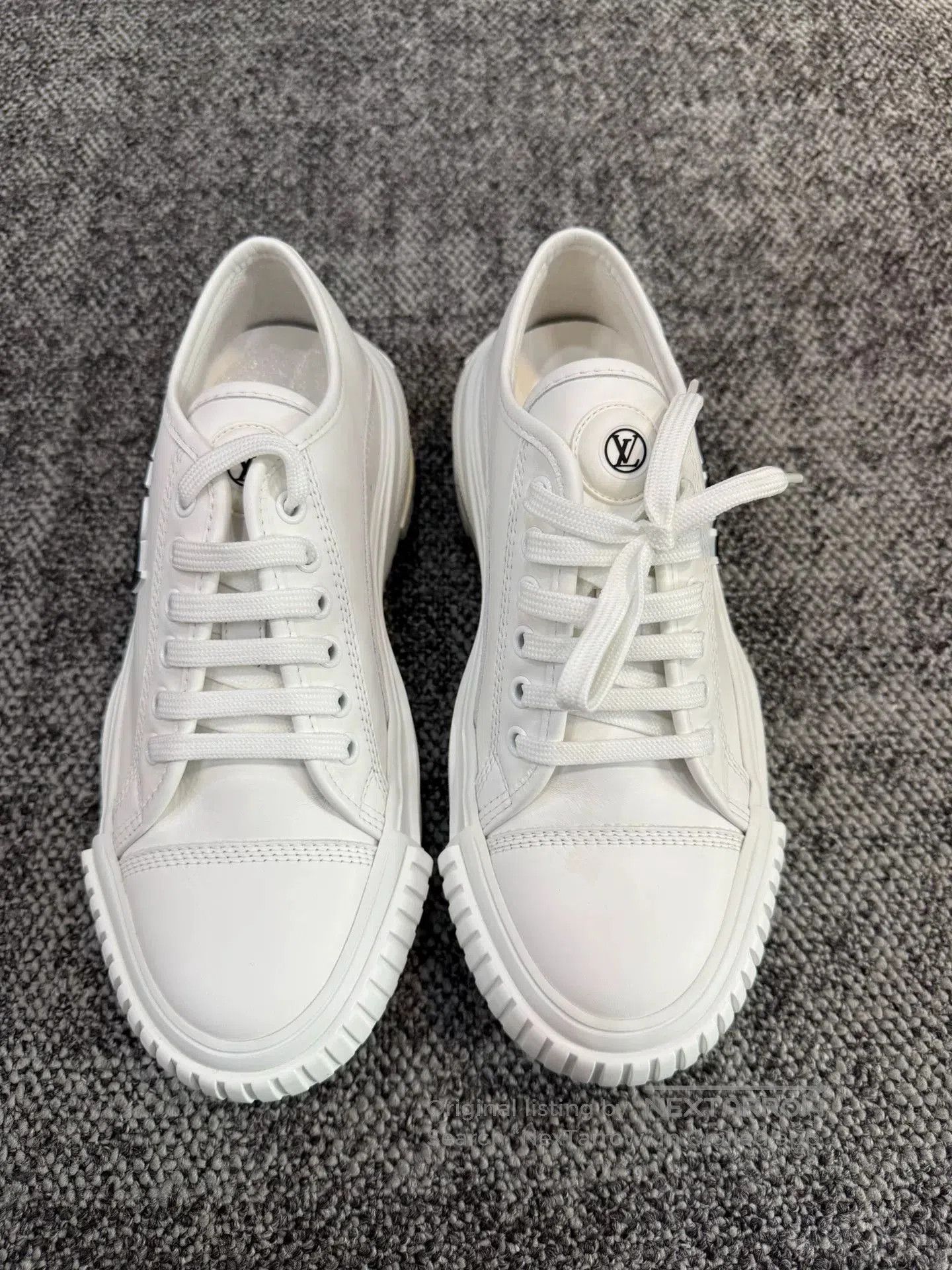 Louis Vuitton LV Women's White Logo Sneakers 35.5. Size US 4.5 / IT 34.5 - 2 Thumbnail